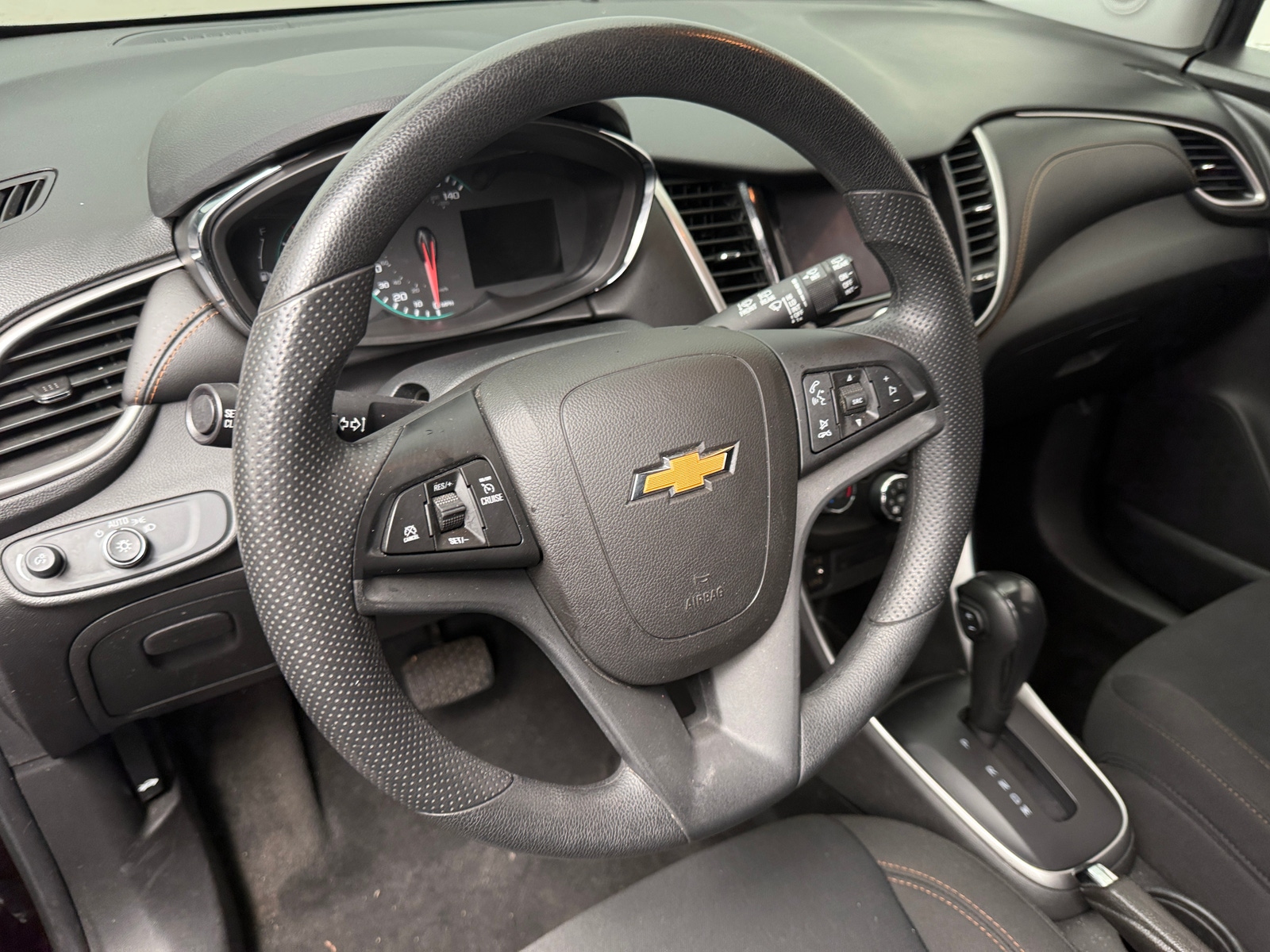 Thumbnail: 2022 Chevrolet Trax - 5