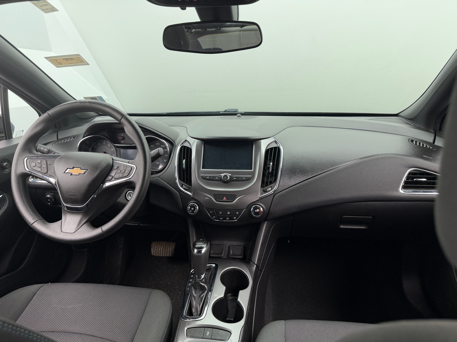 Thumbnail: 2017 Chevrolet Cruze - 3