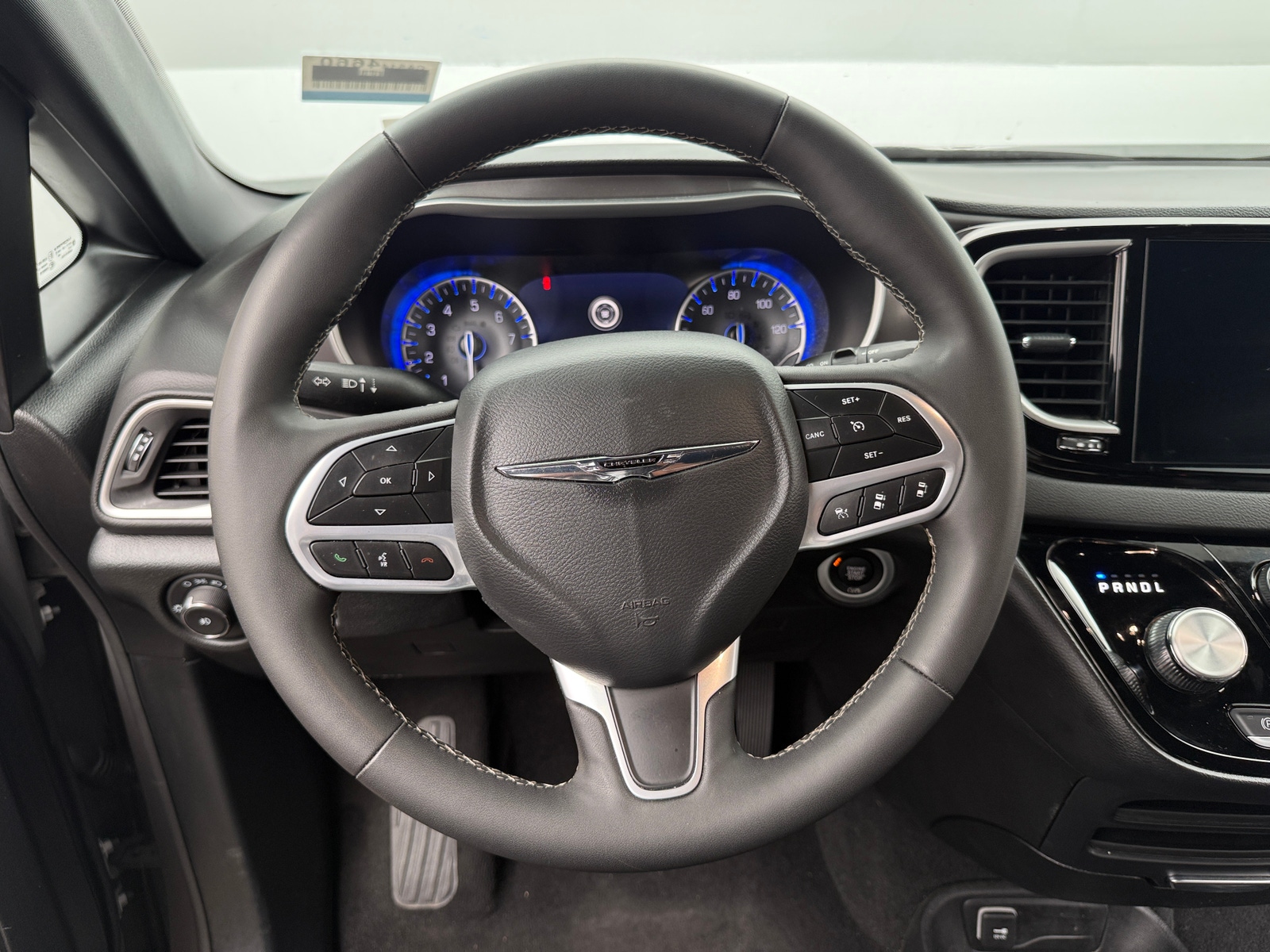 Thumbnail: 2025 Chrysler Pacifica - 4