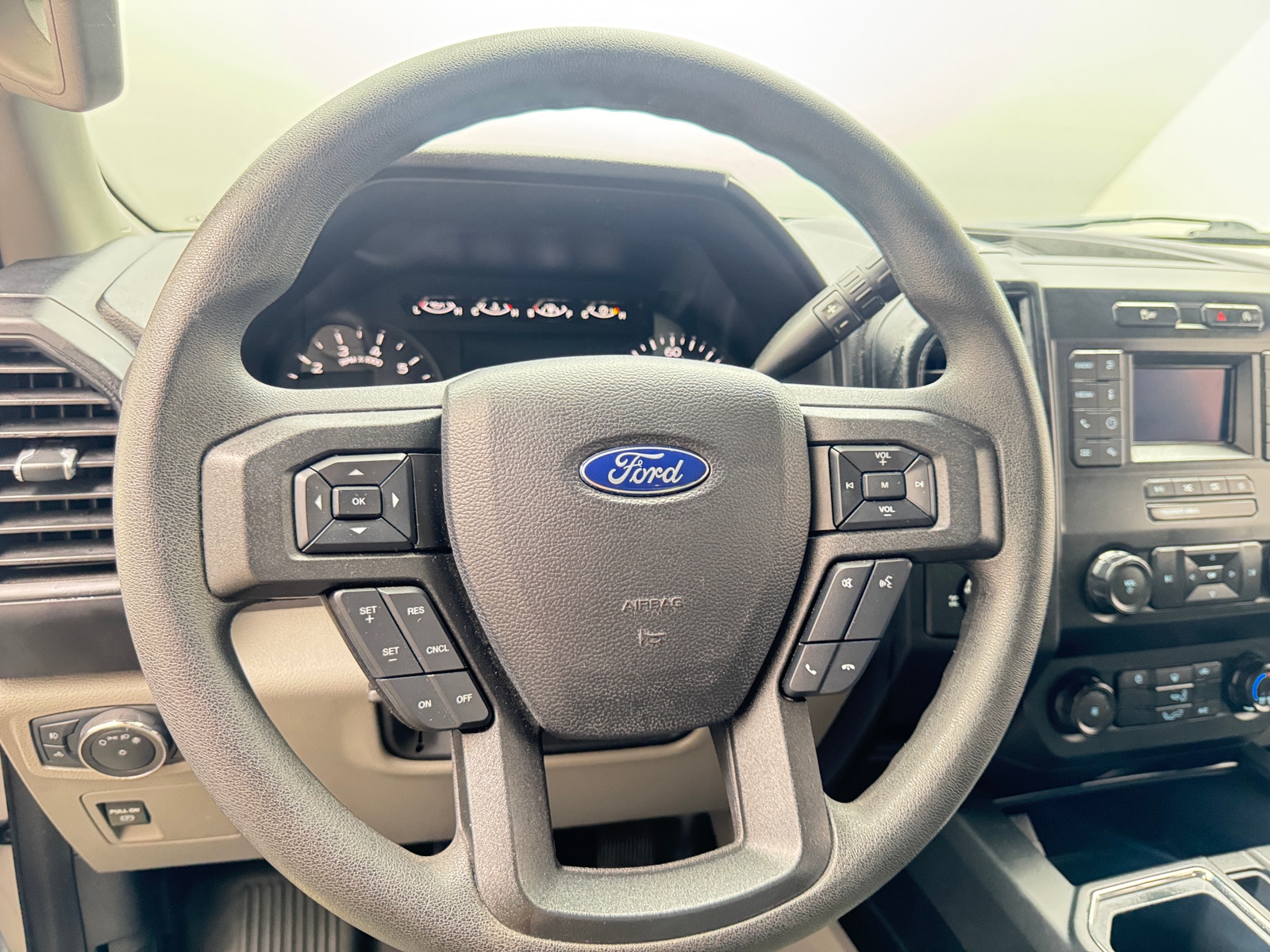 Thumbnail: 2020 Ford Econoline - 5
