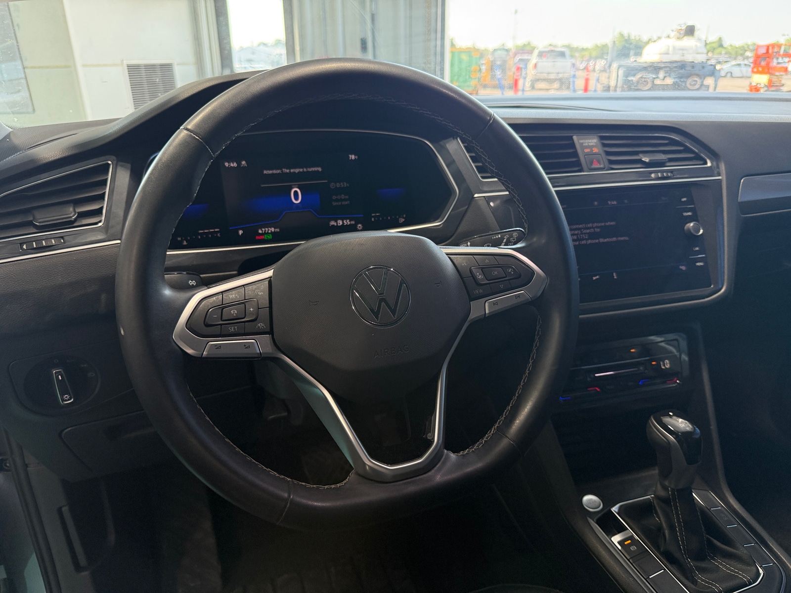 Thumbnail: 2022 Volkswagen Tiguan - 4