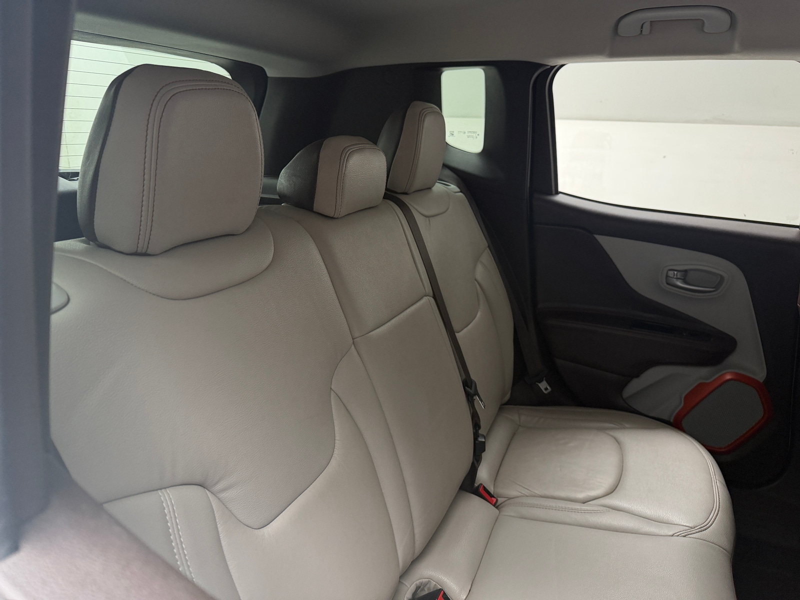 Thumbnail: 2015 Jeep Renegade - 6