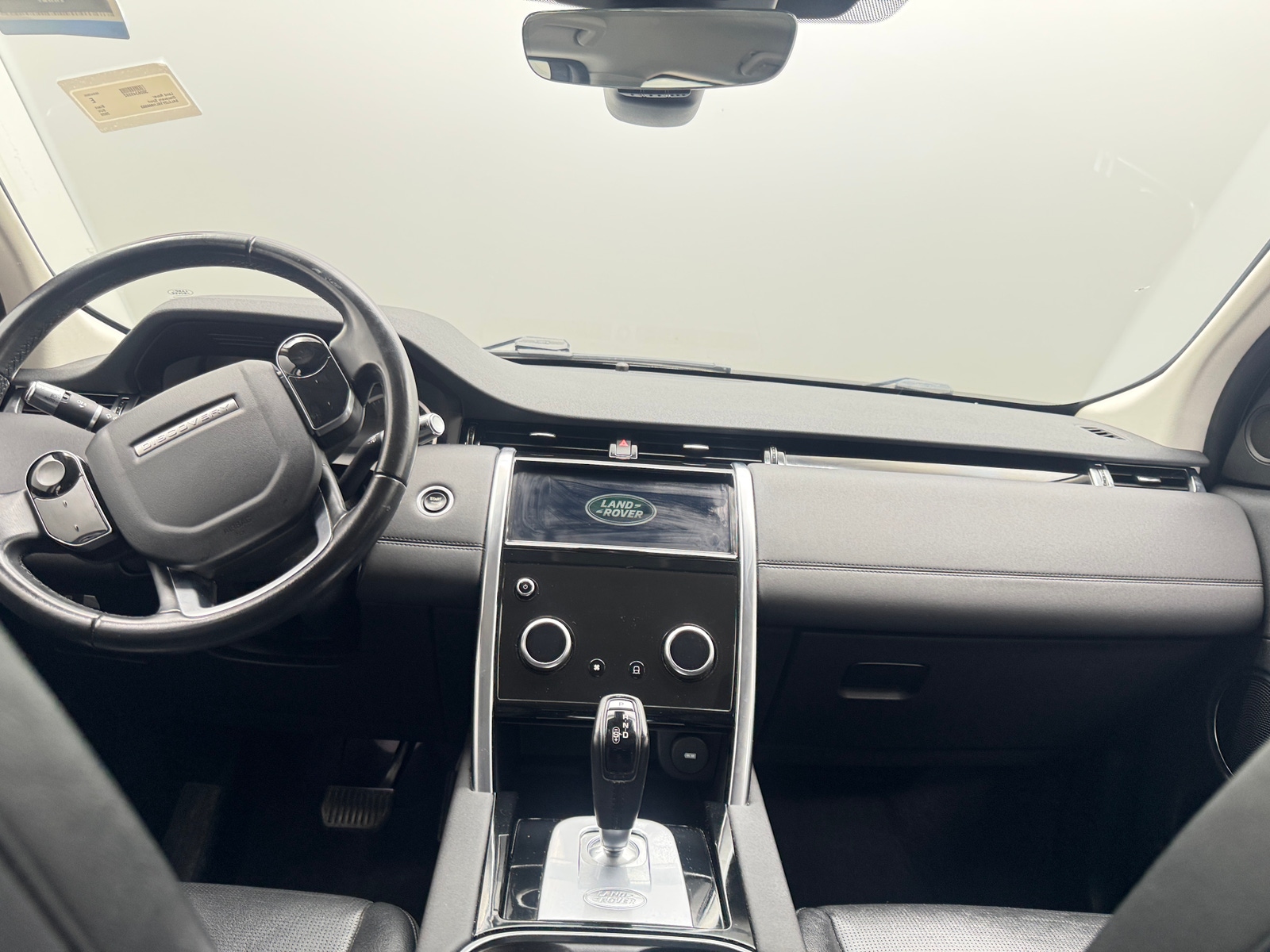 Thumbnail: 2020 Land Rover Discovery Sport - 2