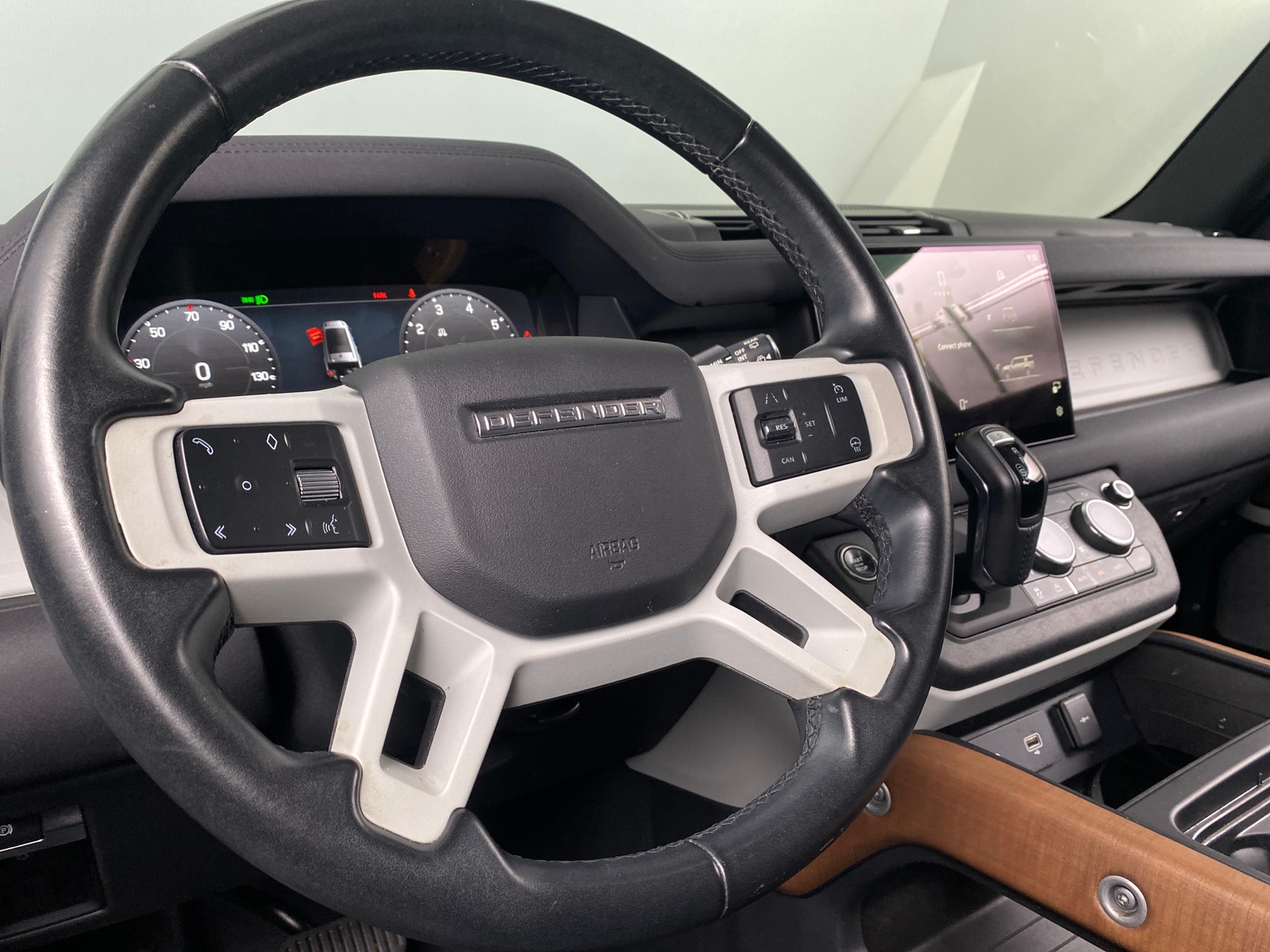 Thumbnail: 2023 Land Rover Defender - 4