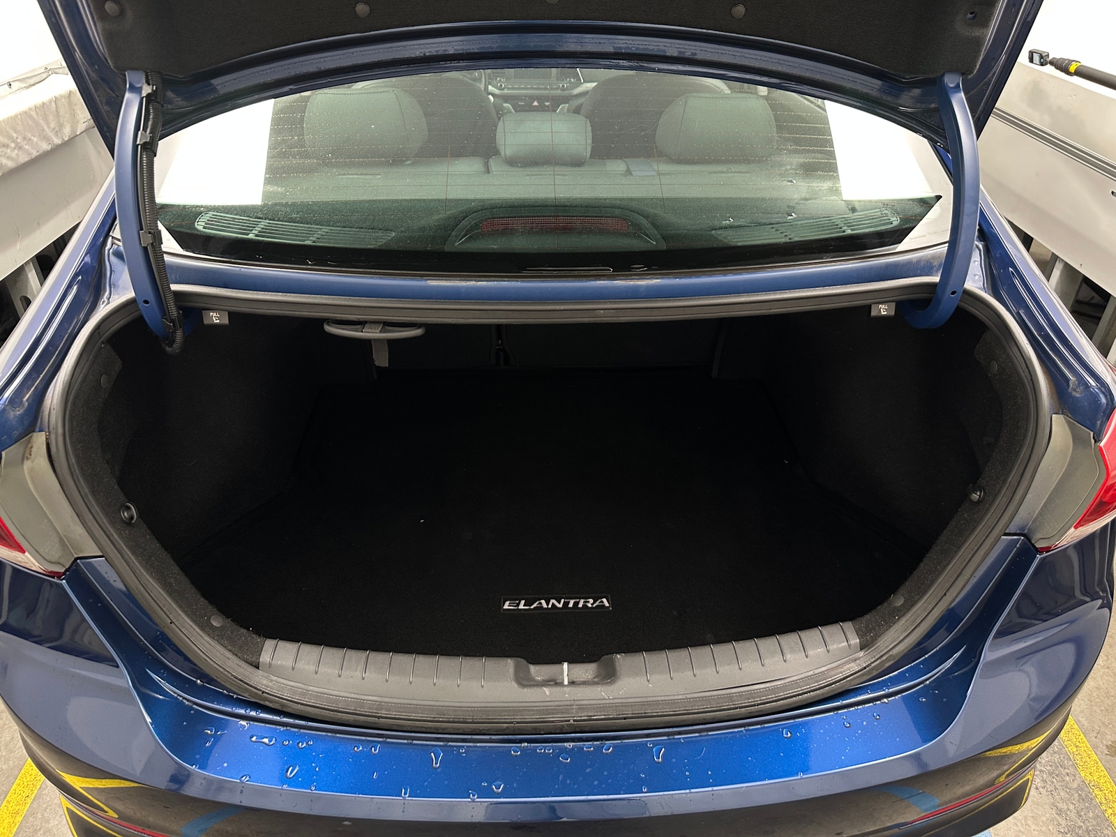 Thumbnail: 2017 Hyundai Elantra - 6
