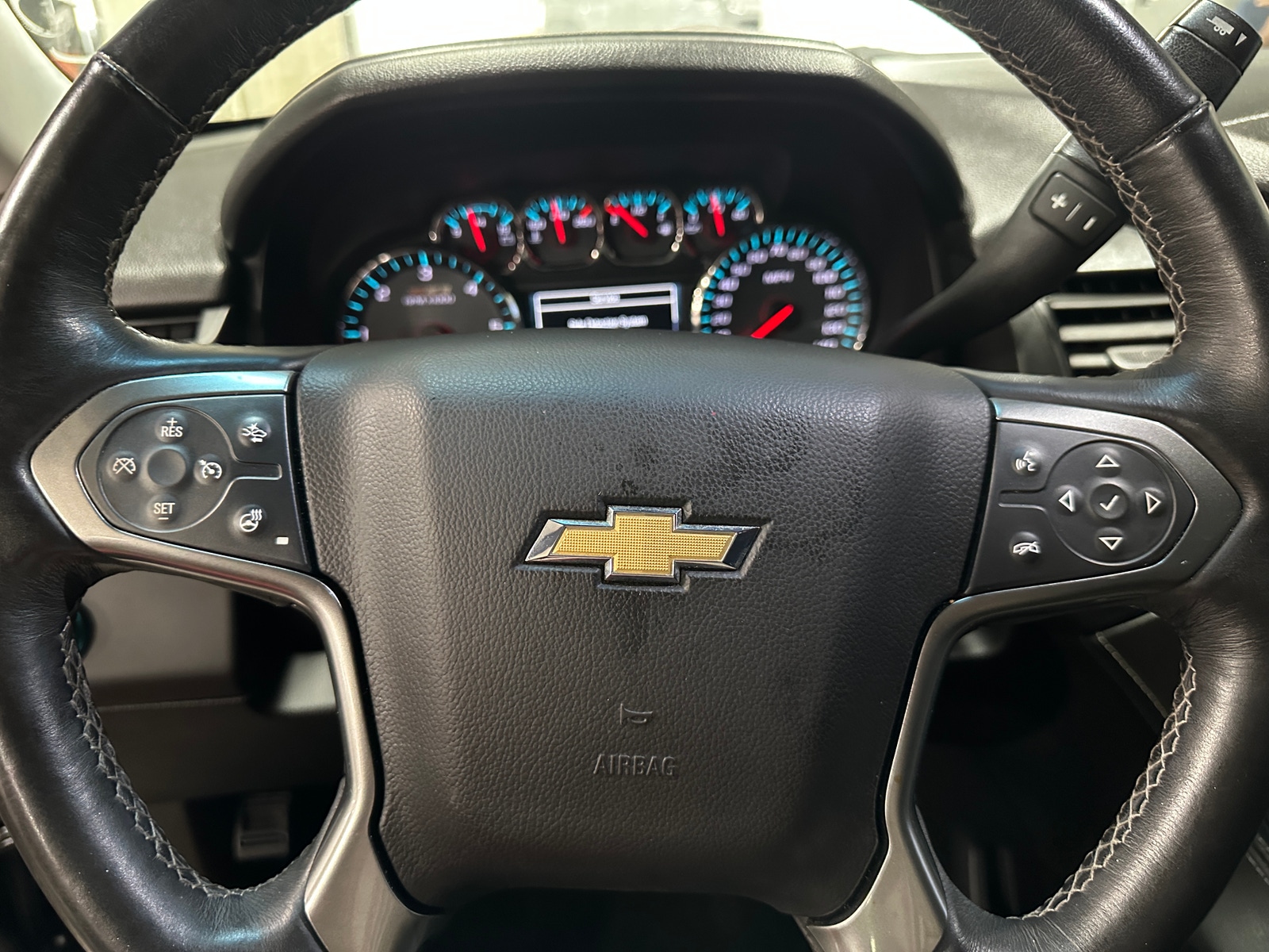 Thumbnail: 2017 Chevrolet Tahoe - 4