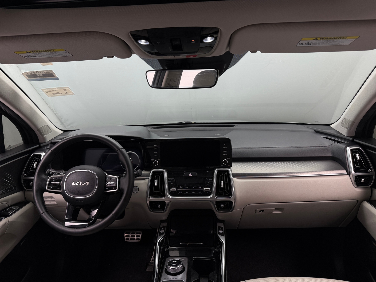 Thumbnail: 2023 Kia Sorento - 2