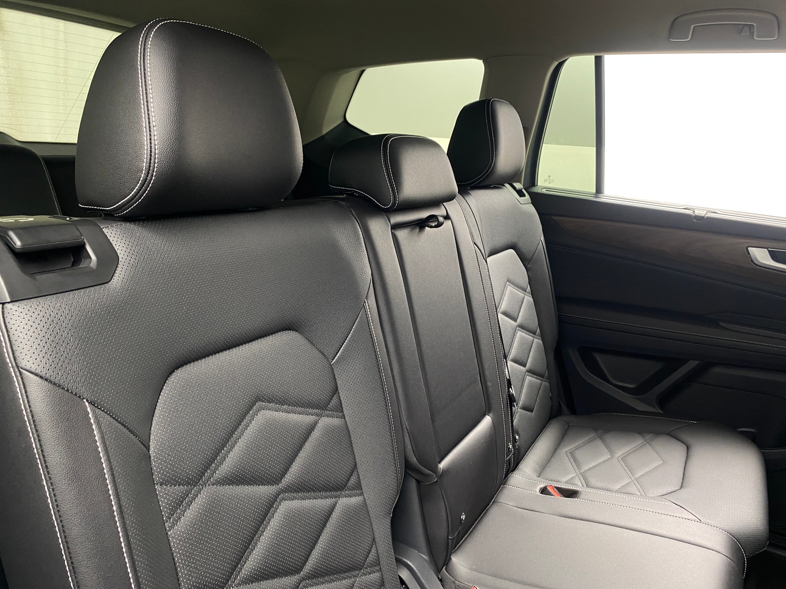 Thumbnail: 2026 Volkswagen Atlas - 5