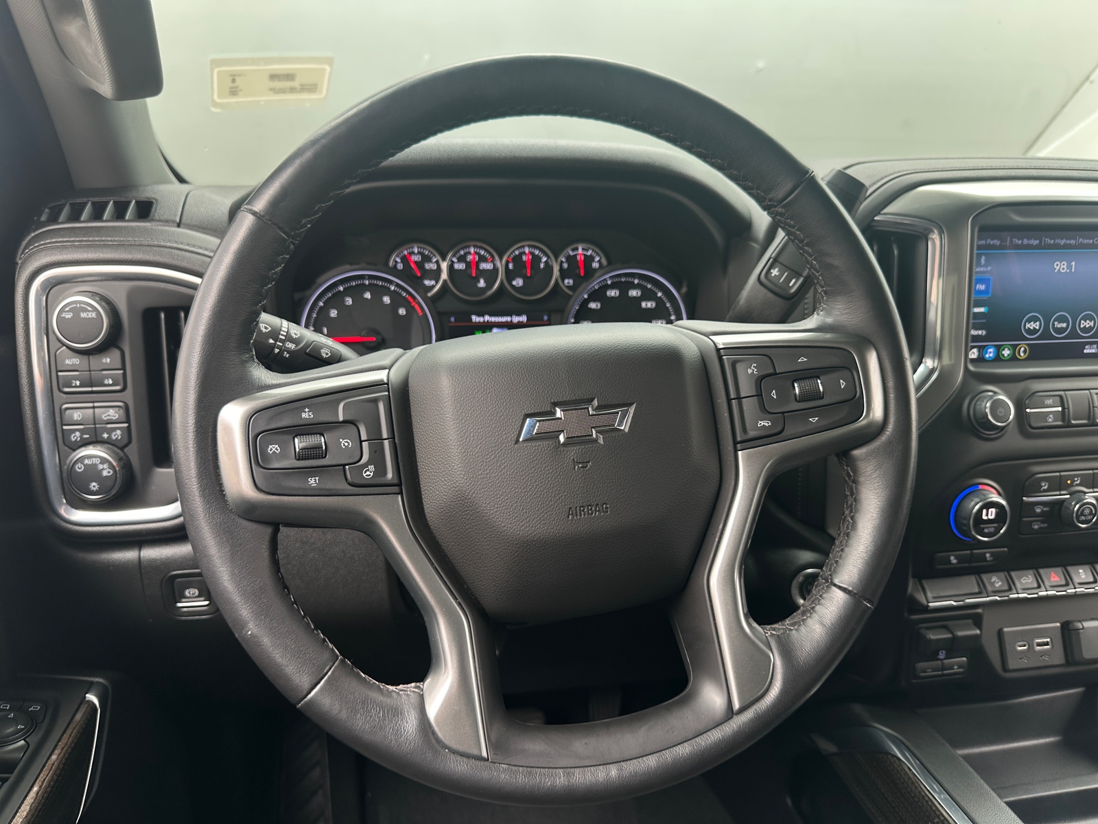 Thumbnail: 2021 Chevrolet Silverado 1500 - 5