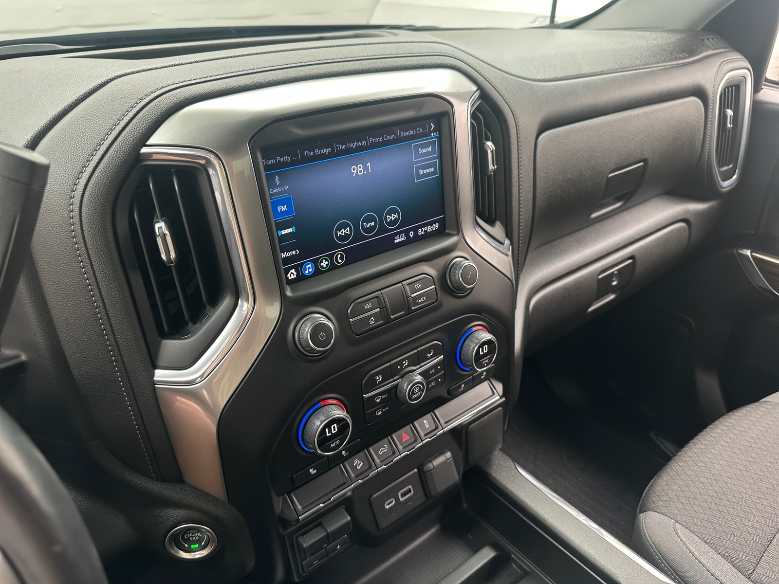 Thumbnail: 2021 Chevrolet Silverado 1500 - 4