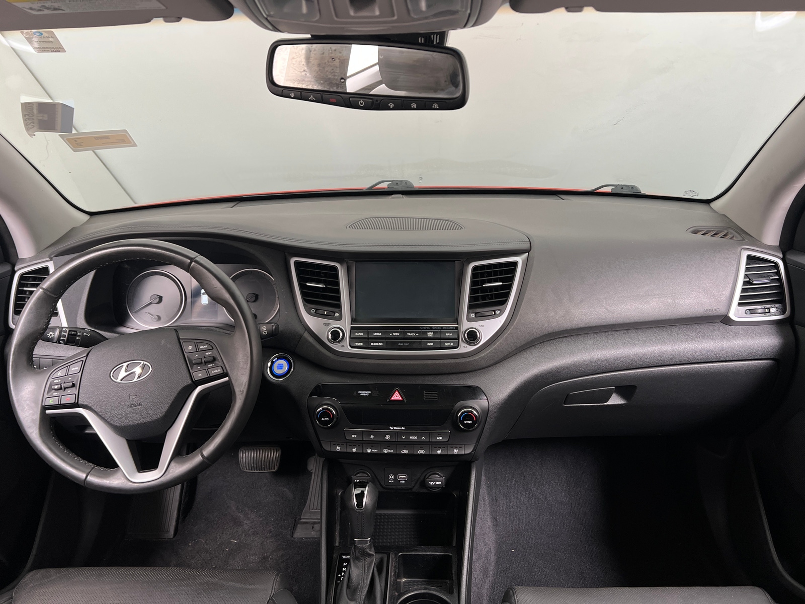 Thumbnail: 2017 Hyundai Tucson - 3