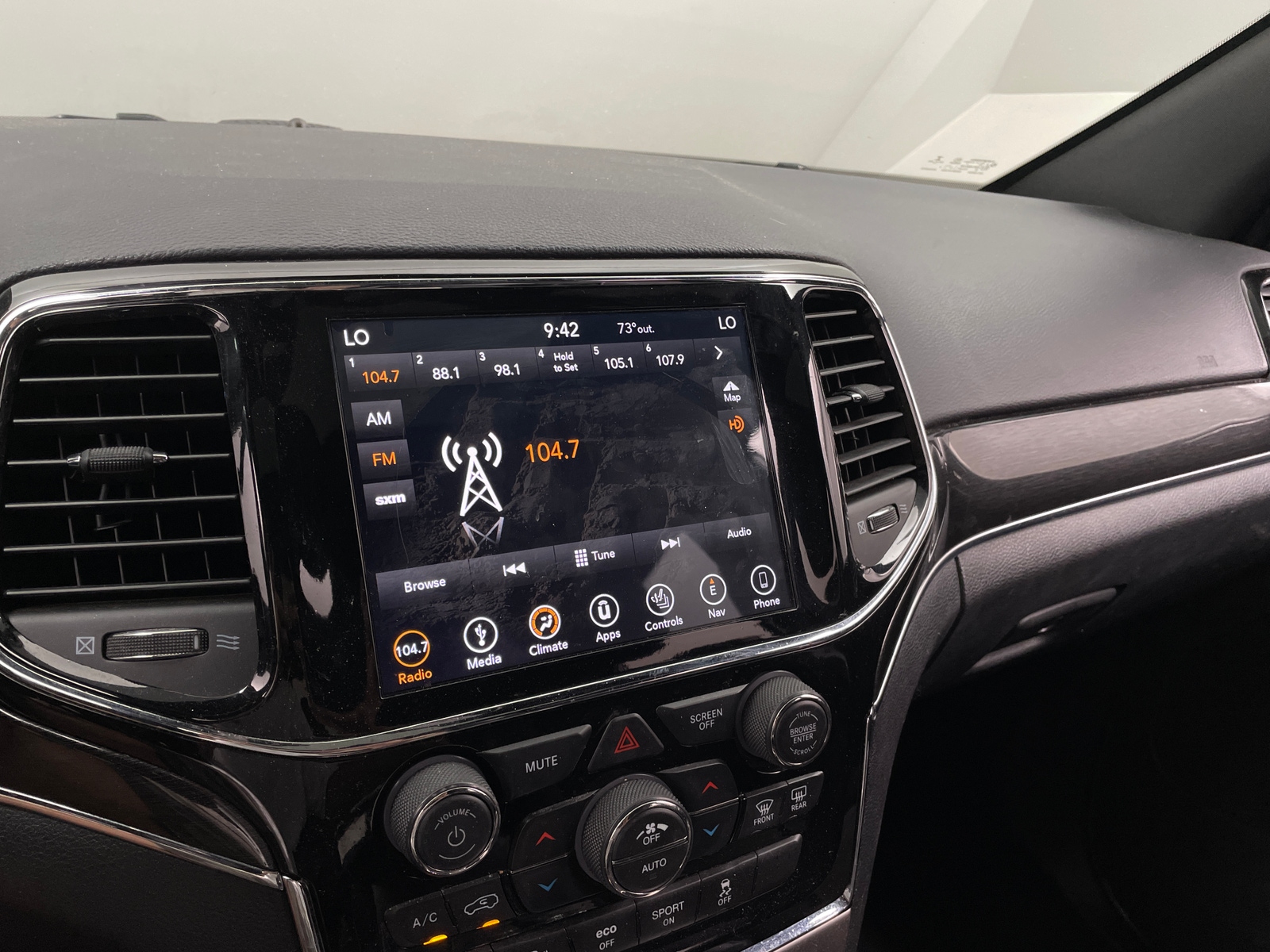 Thumbnail: 2019 Jeep Grand Cherokee - 3