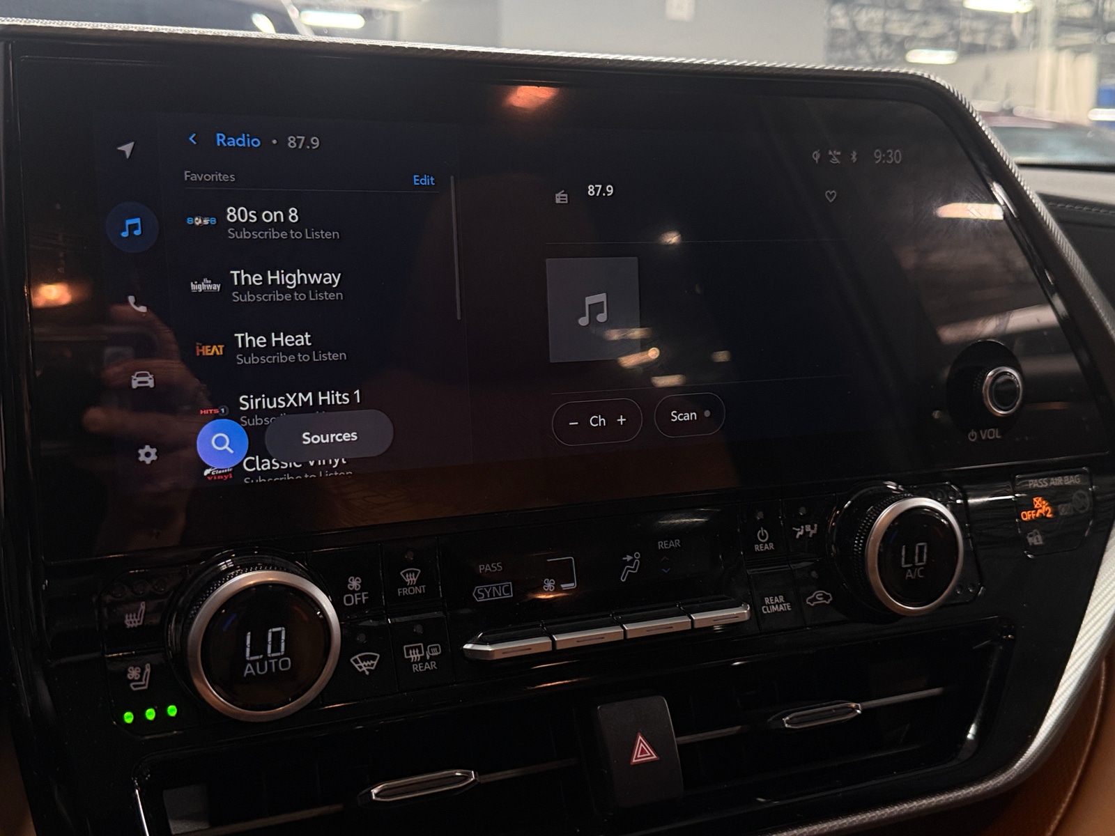 Thumbnail: 2025 Toyota Highlander - 3