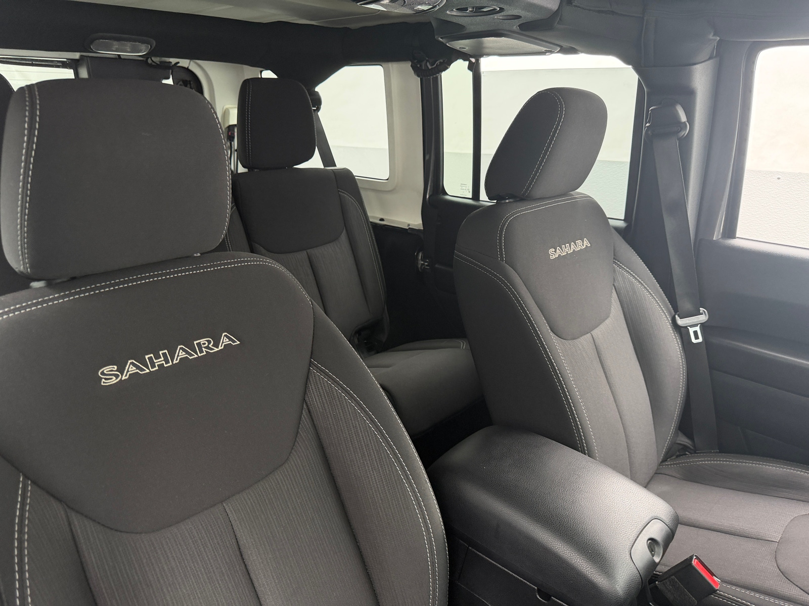 Thumbnail: 2016 Jeep Wrangler - 2