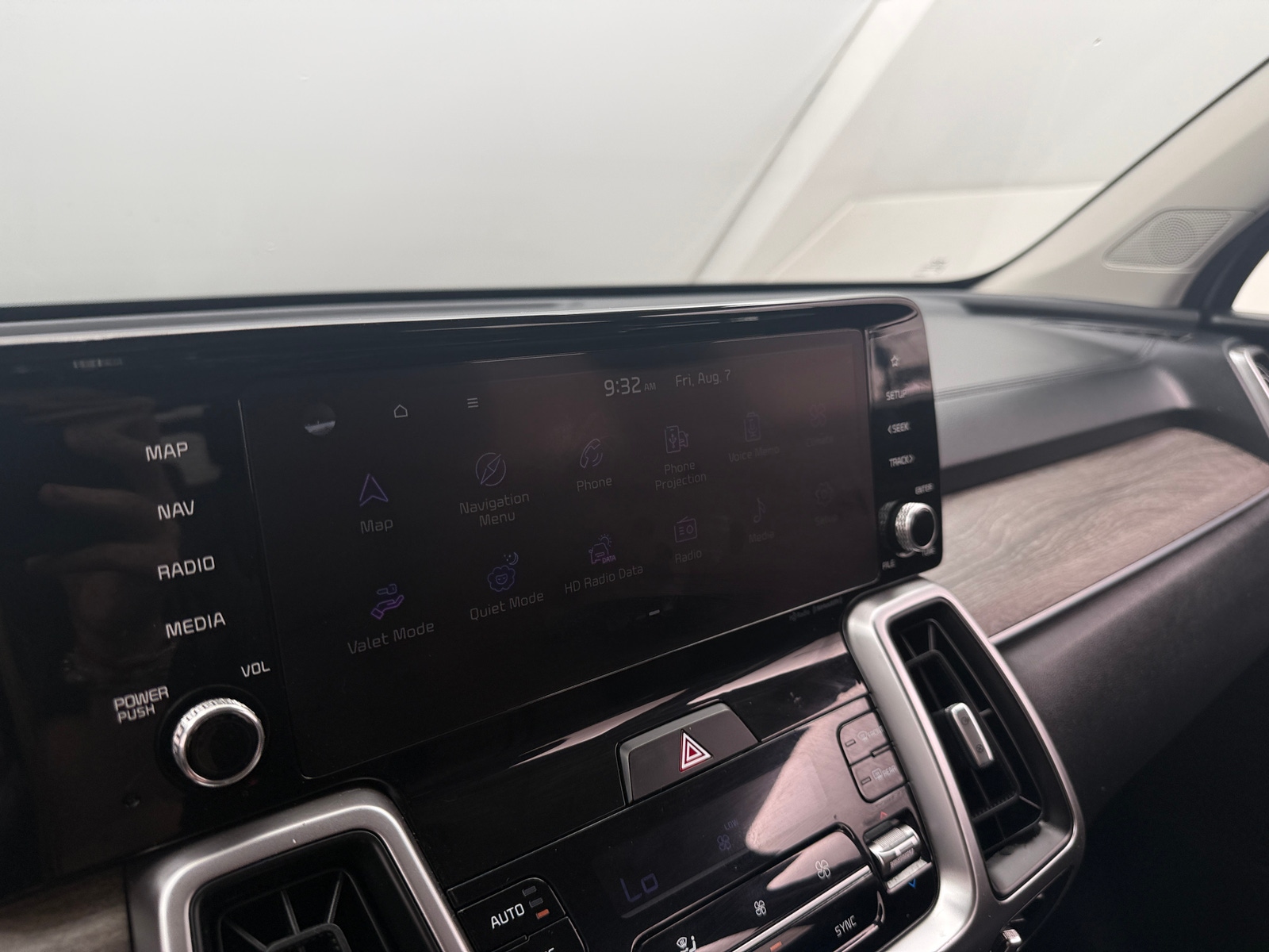 Thumbnail: 2022 Kia Sorento - 3
