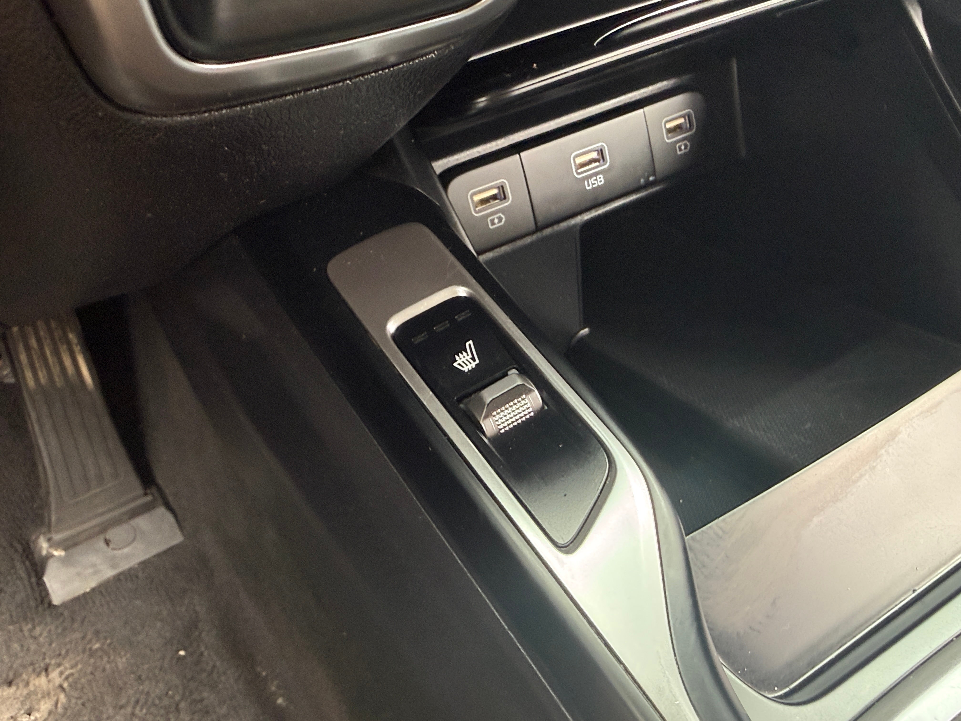 2022 Kia Sorento X-Line S - Photo 20