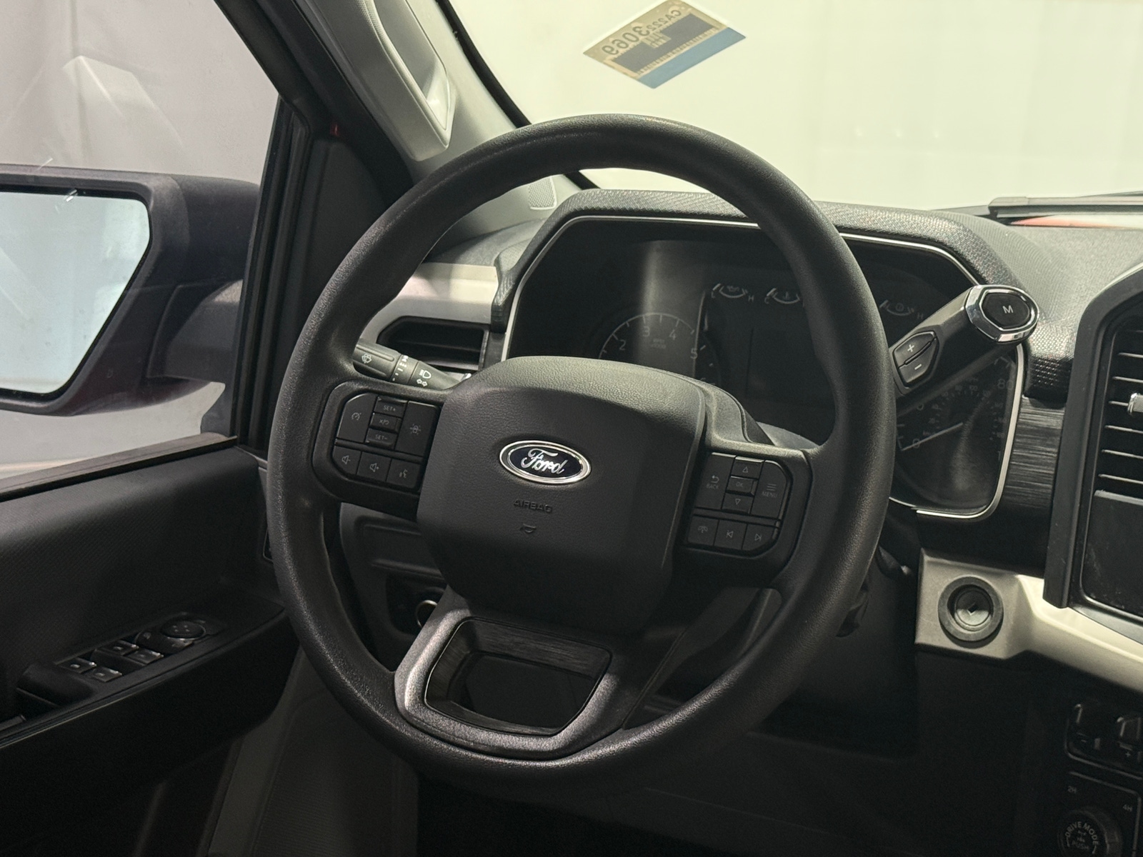 Thumbnail: 2022 Ford Econoline - 5