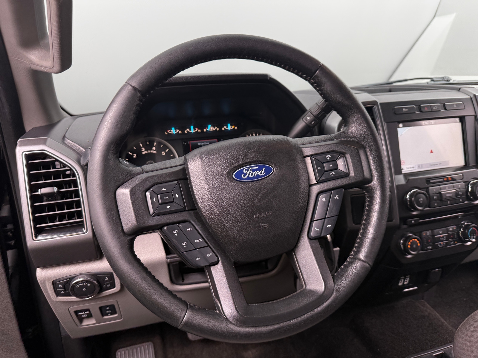 Thumbnail: 2018 Ford Econoline - 5