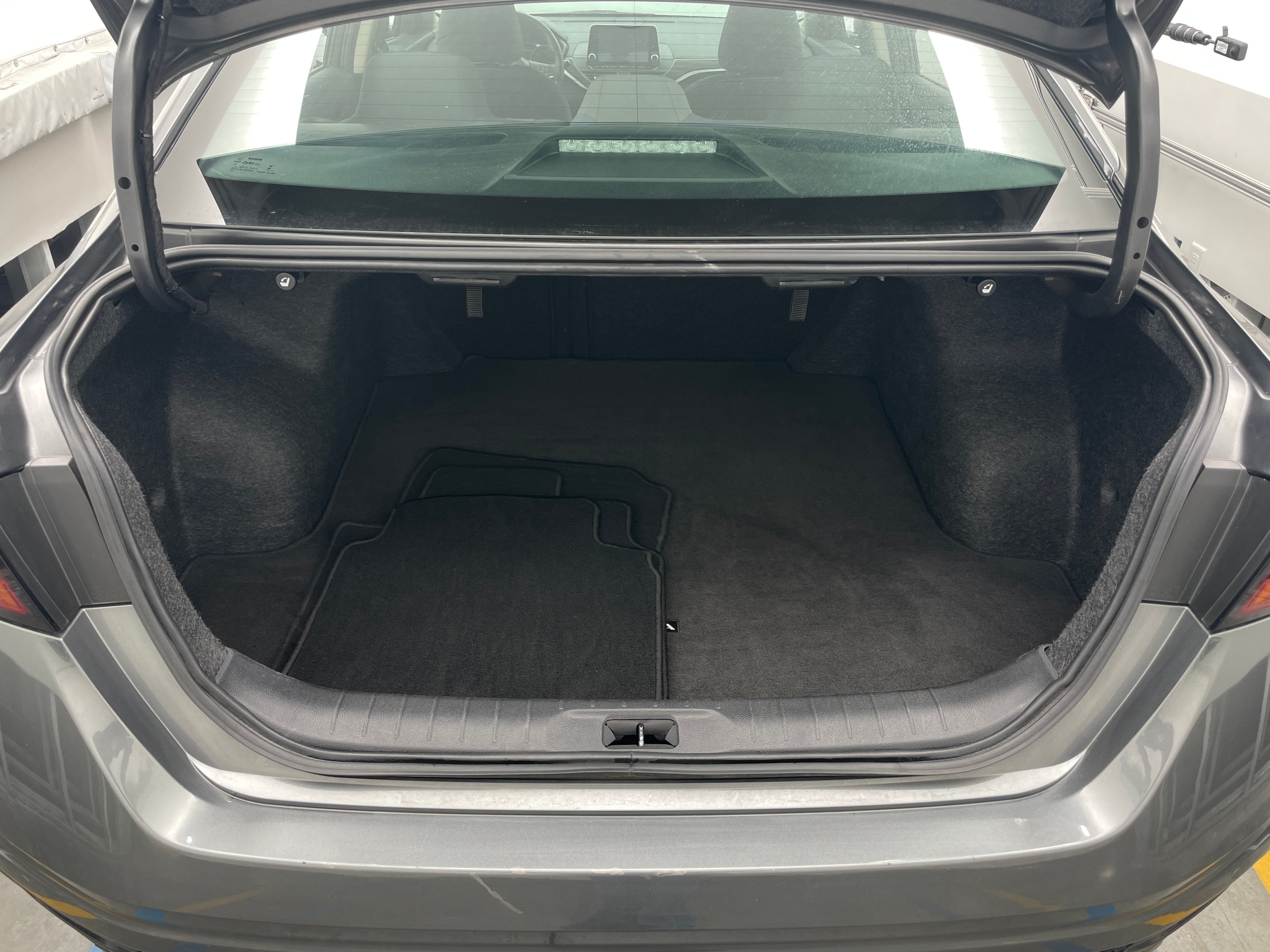 2025 Nissan Altima SV - Photo 7
