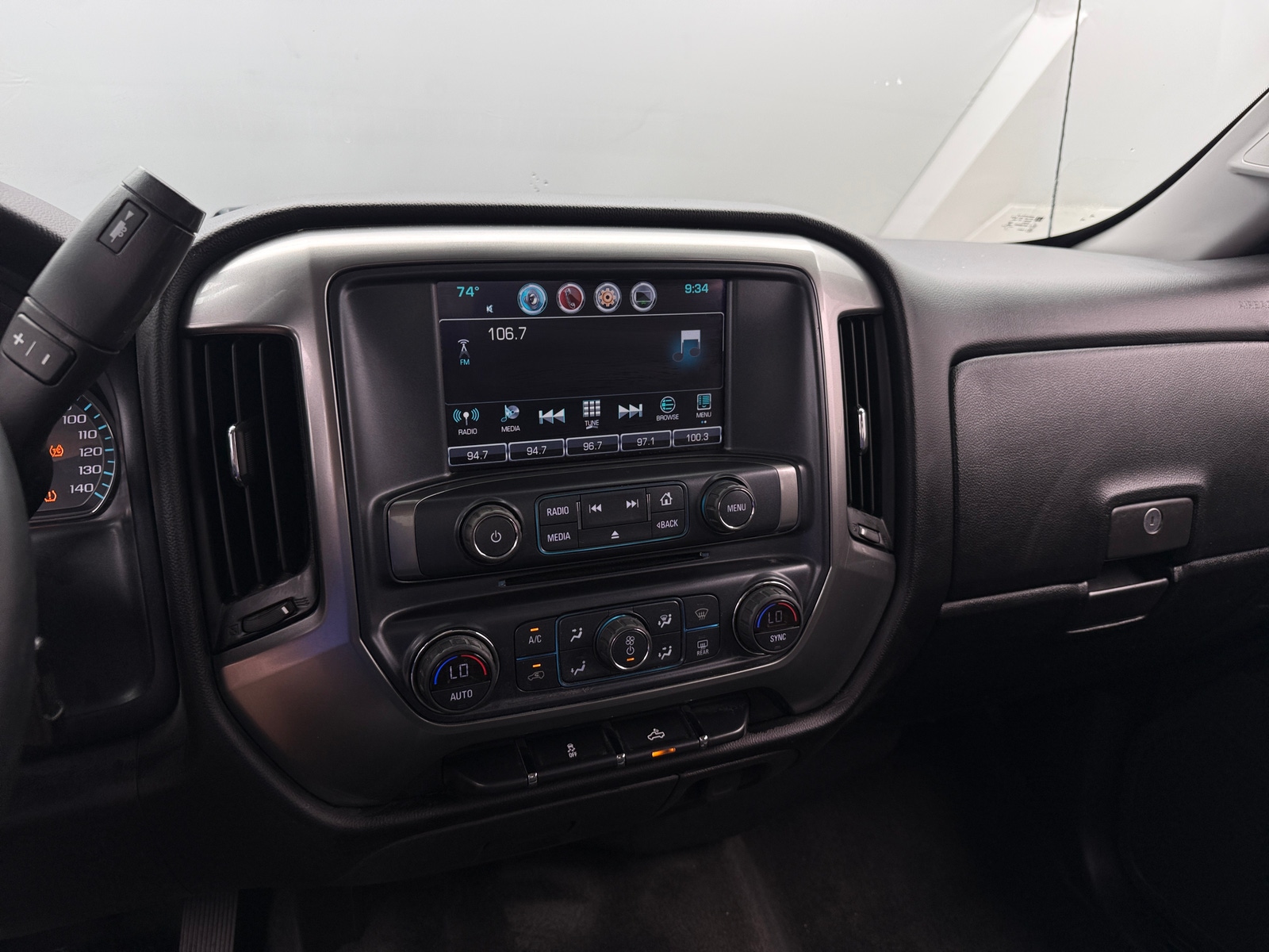 Thumbnail: 2018 Chevrolet Silverado 1500 - 4
