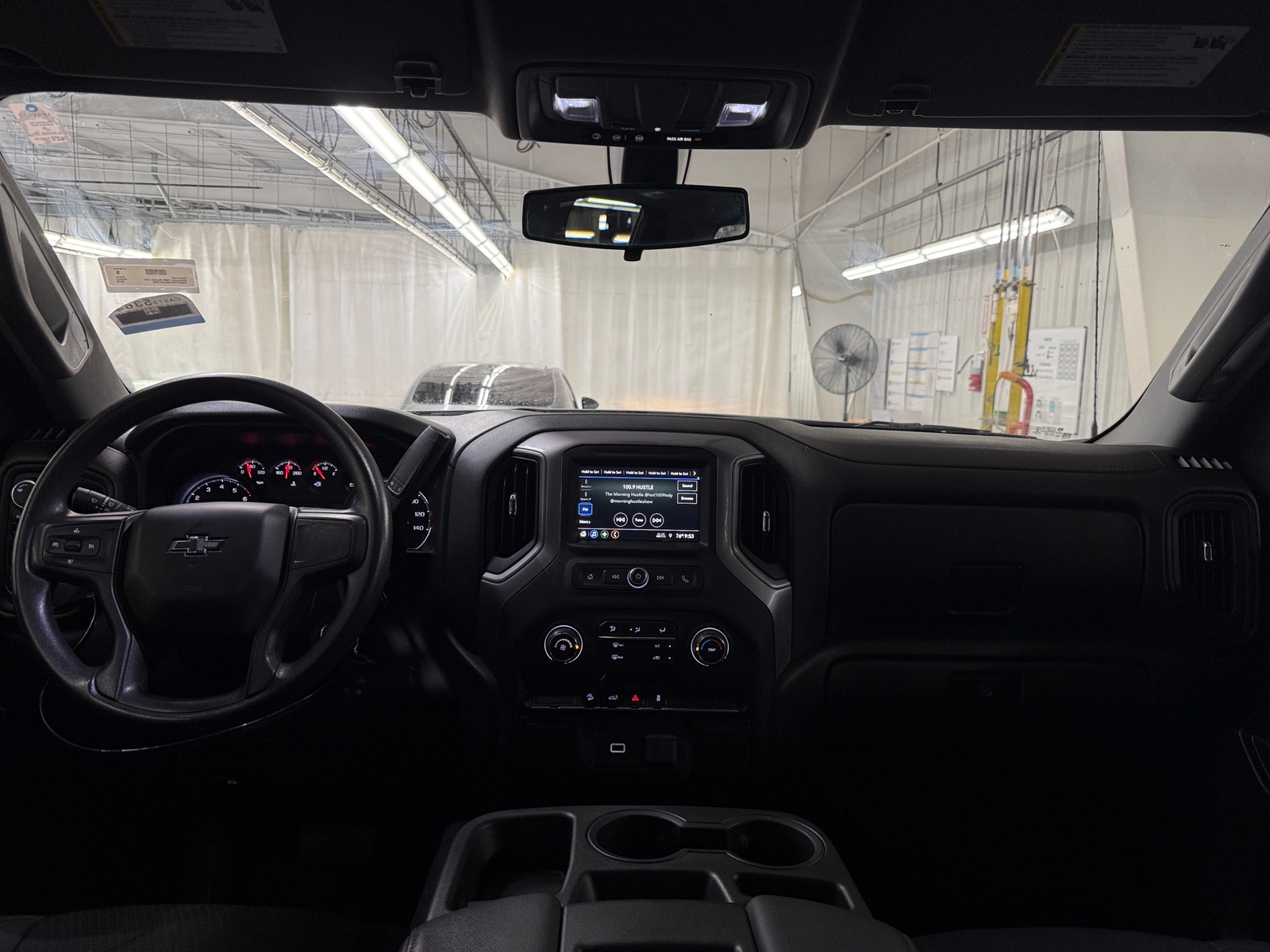 Thumbnail: 2019 Chevrolet Silverado 1500 - 3