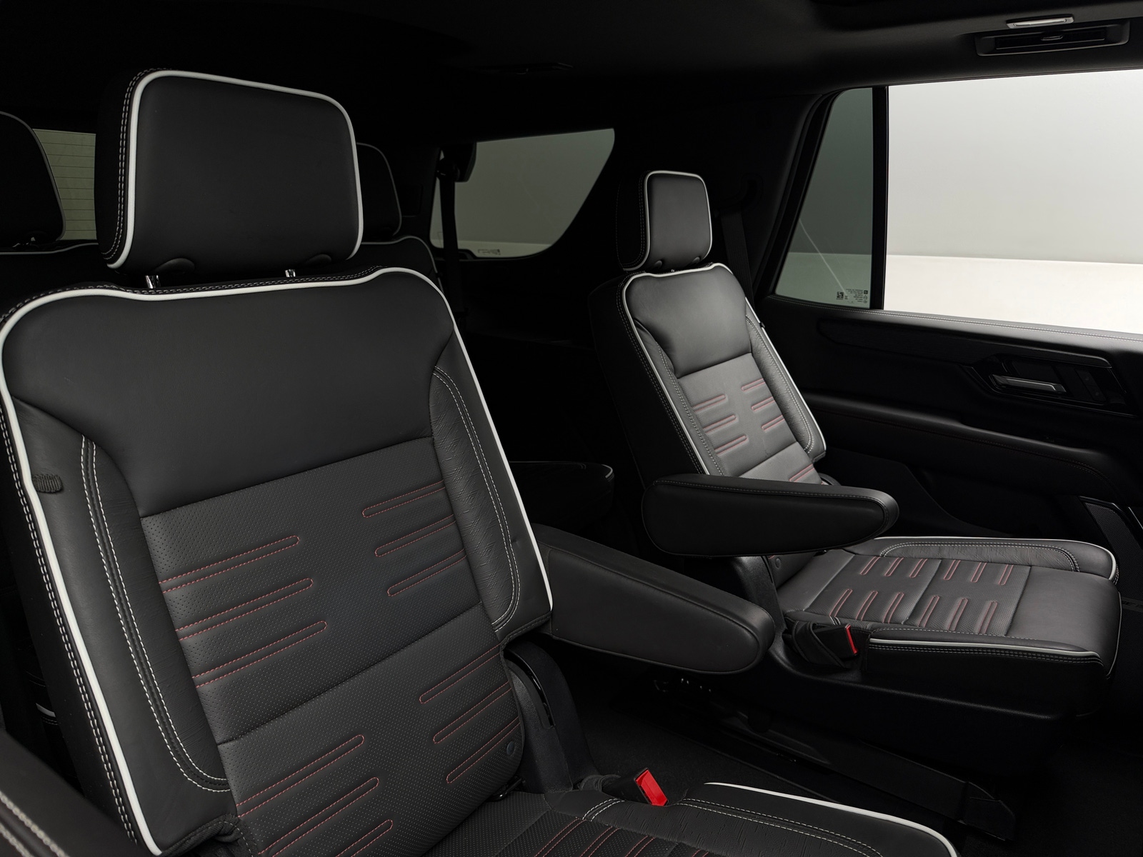 Thumbnail: 2025 GMC Yukon - 5