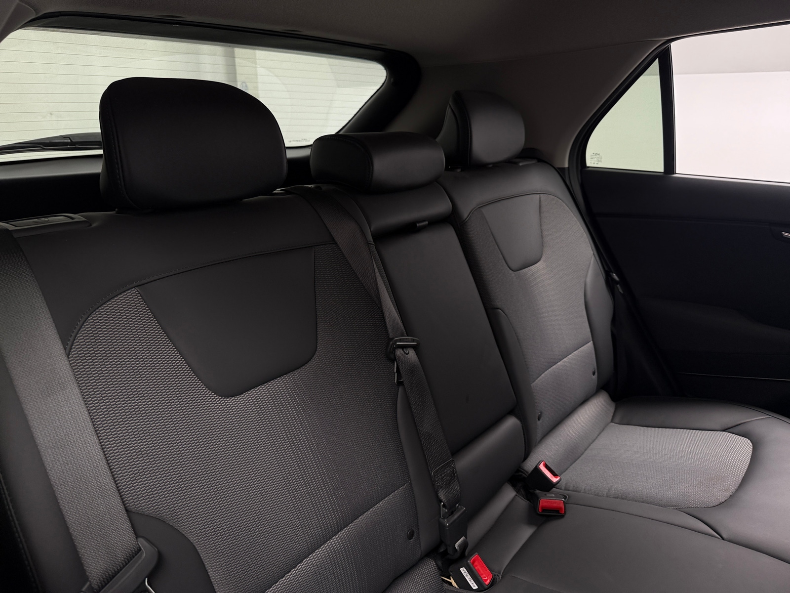 Thumbnail: 2023 Kia Niro - 5