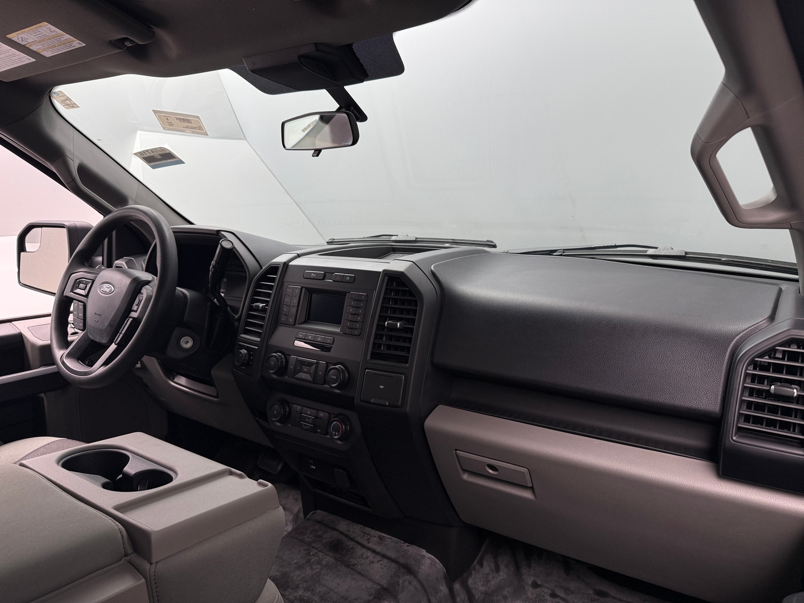 Thumbnail: 2019 Ford Econoline - 3