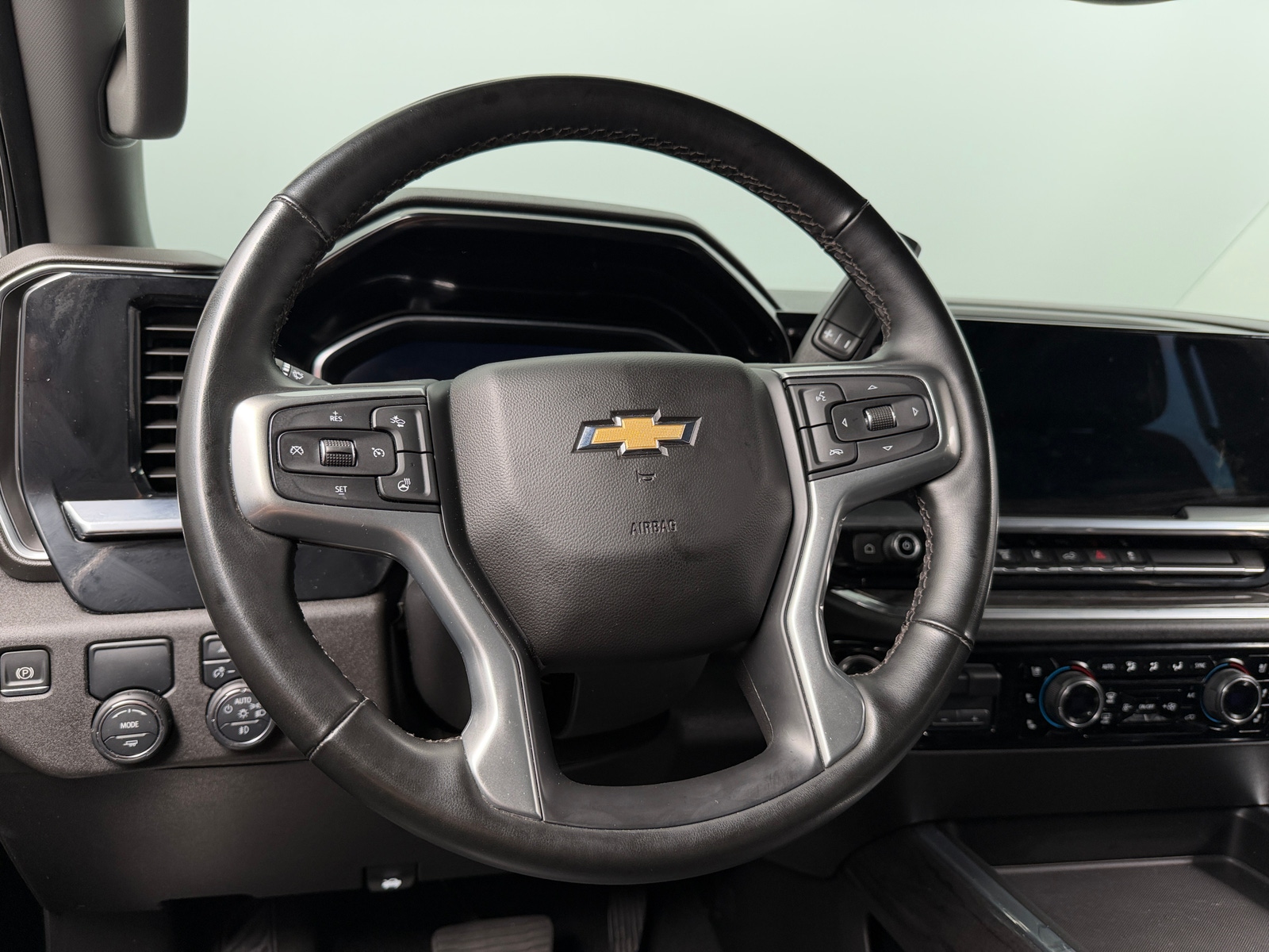 Thumbnail: 2024 Chevrolet Silverado 2500 - 4