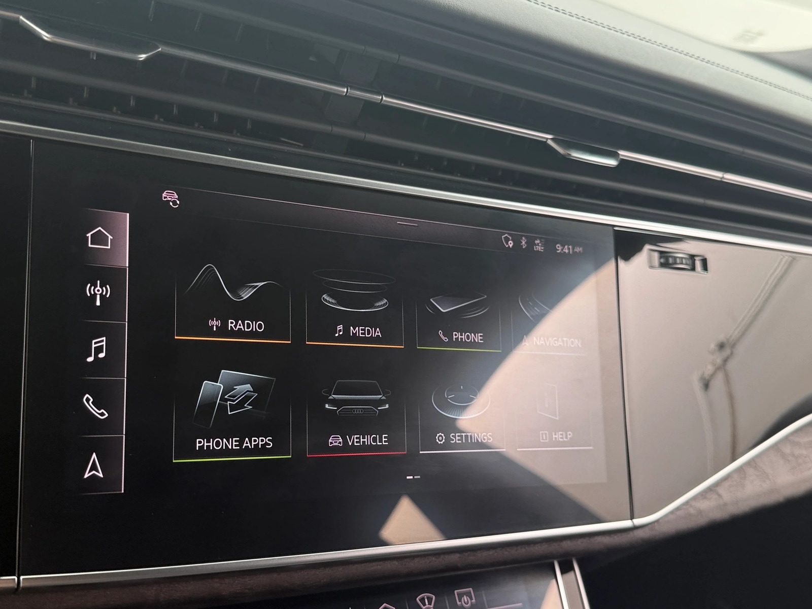 Thumbnail: 2019 Audi Q8 - 3