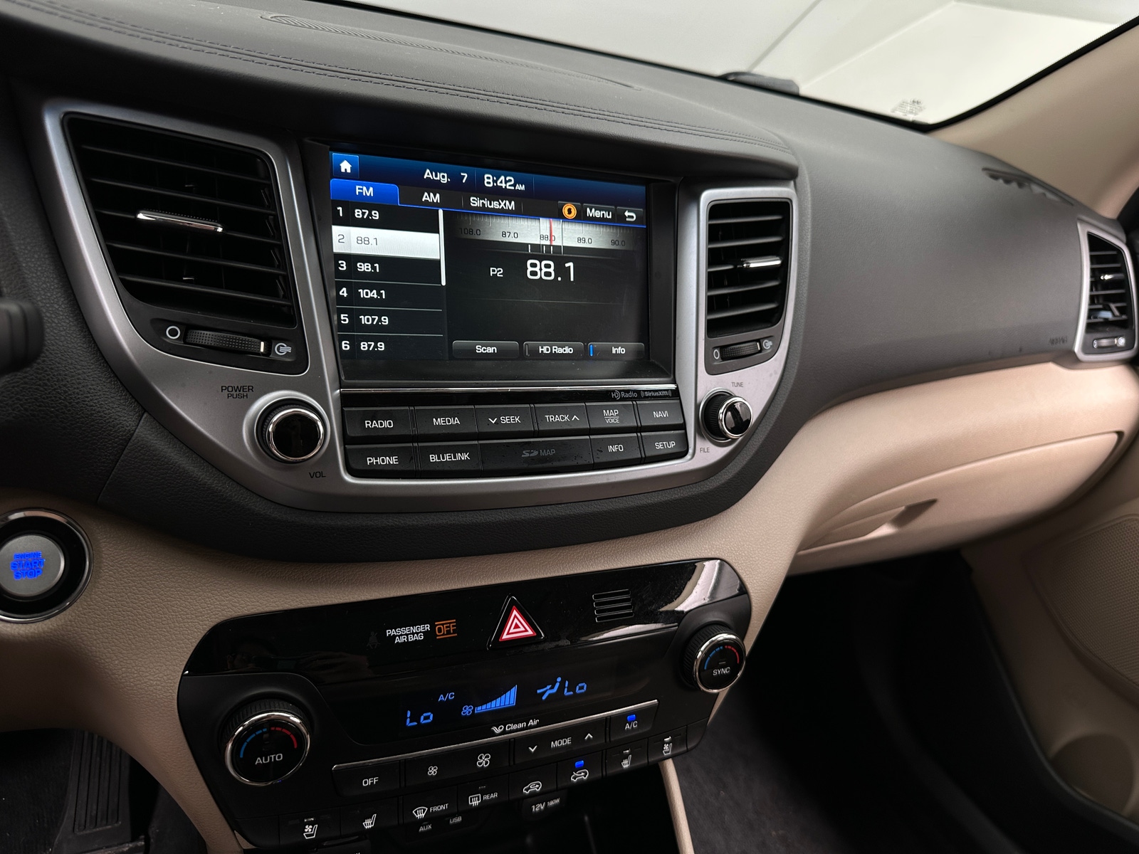 Thumbnail: 2016 Hyundai Tucson - 4