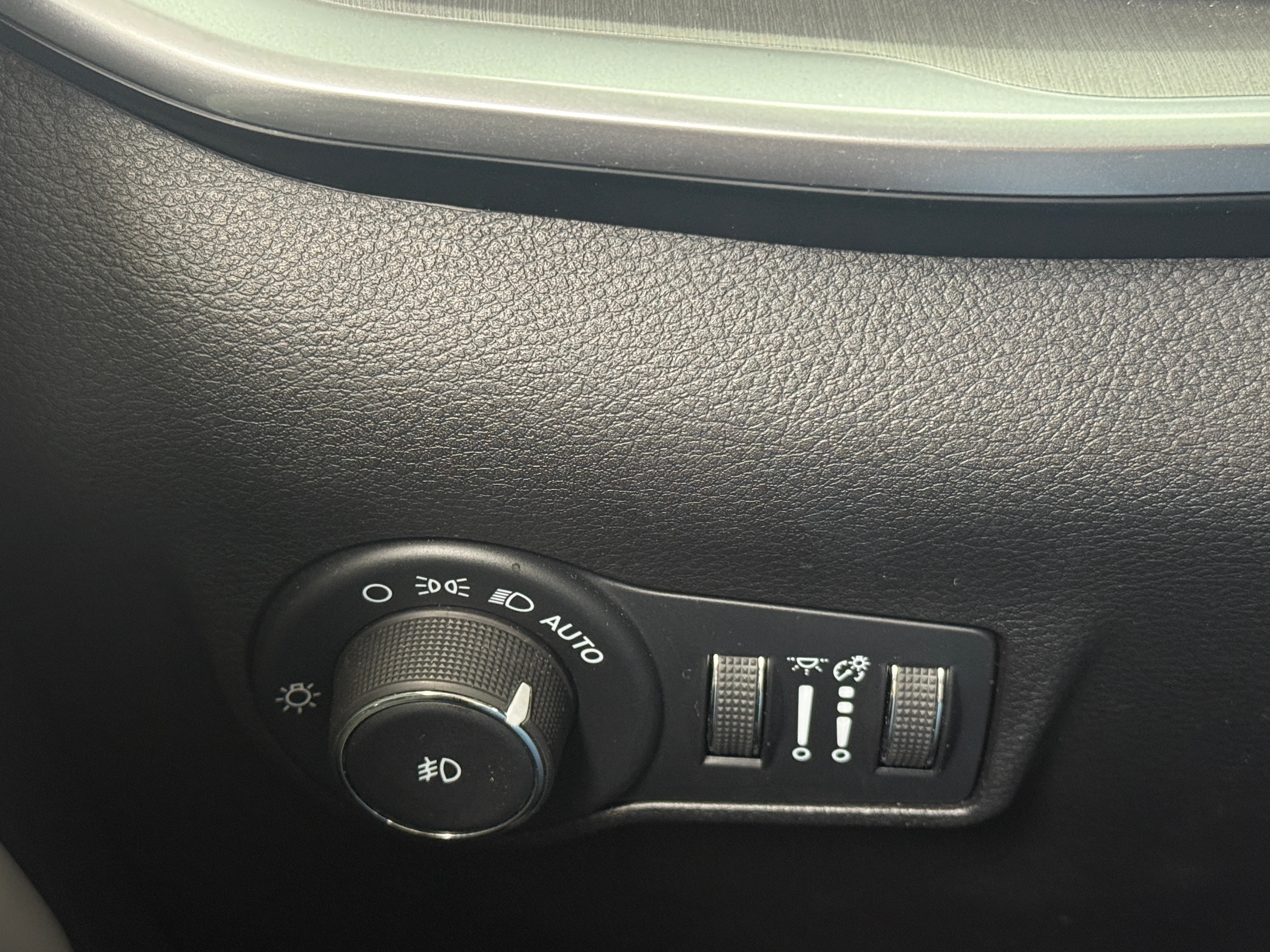 2025 Jeep Compass Limited - Photo 10