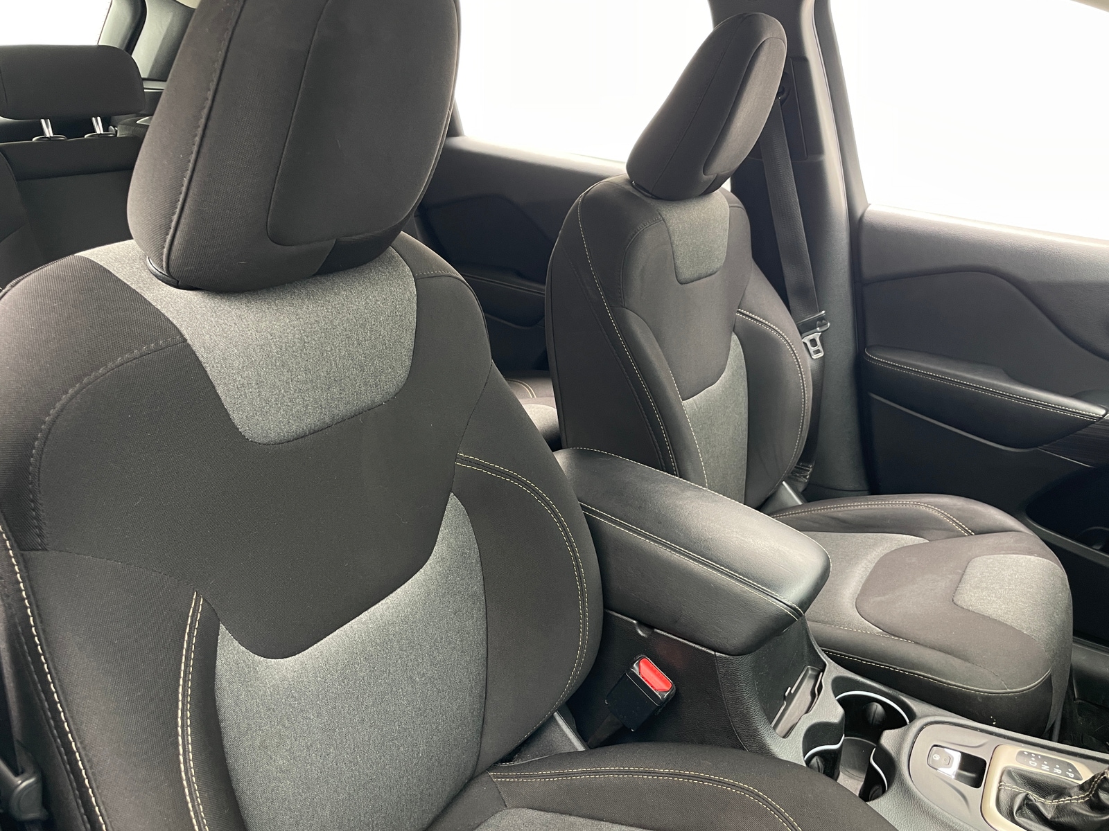 Thumbnail: 2015 Jeep Cherokee - 2