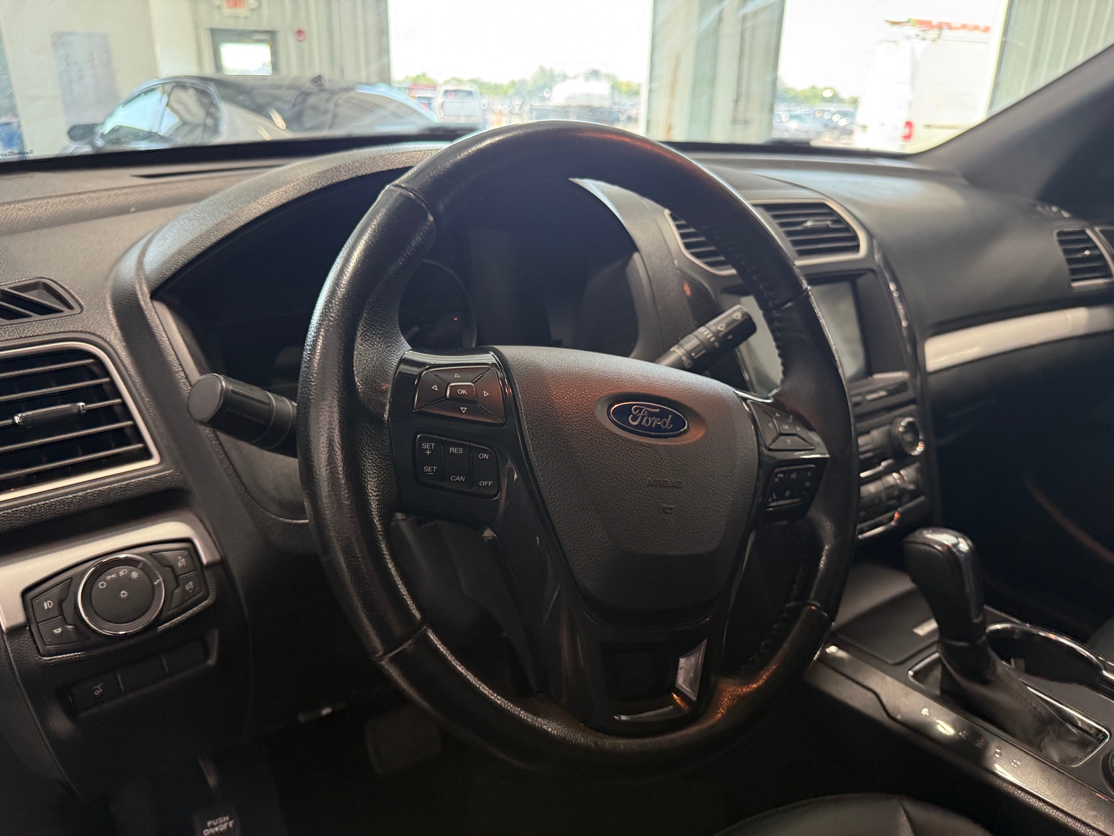 Thumbnail: 2017 Ford Explorer - 4