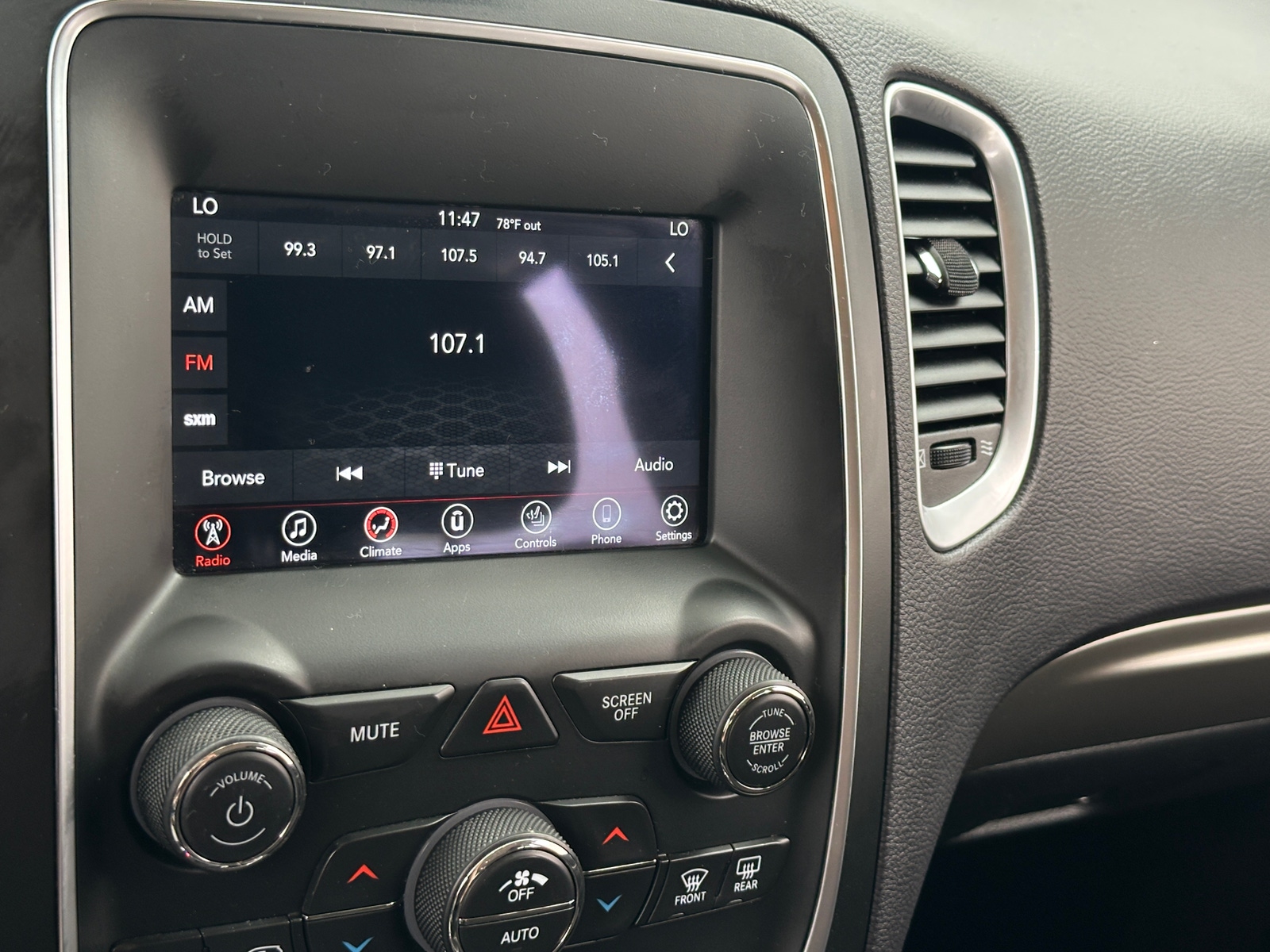 Thumbnail: 2019 Dodge Durango - 4