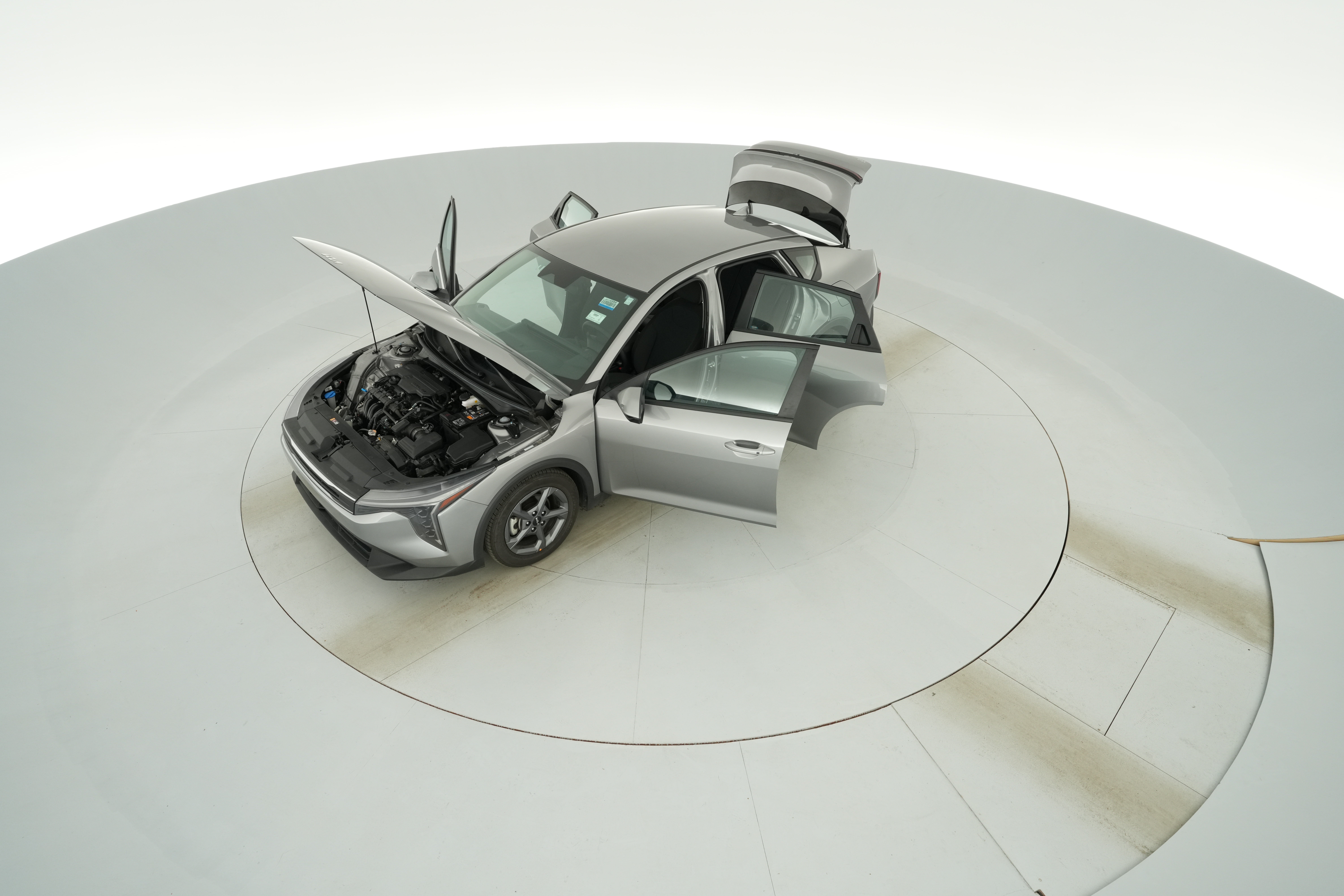 2025 Kia K4 LXS - Photo 40