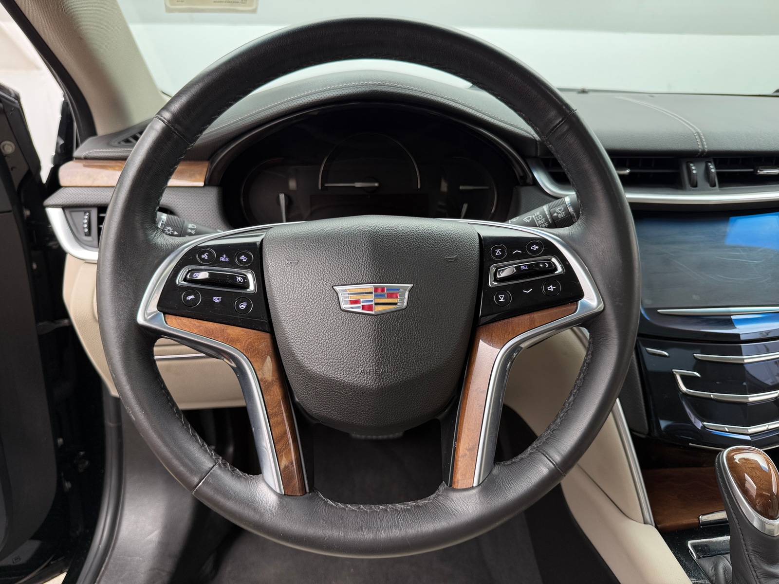 Thumbnail: 2019 Cadillac XTS - 4