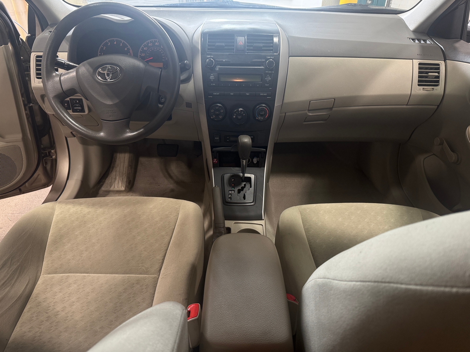 Thumbnail: 2010 Toyota Corolla - 3