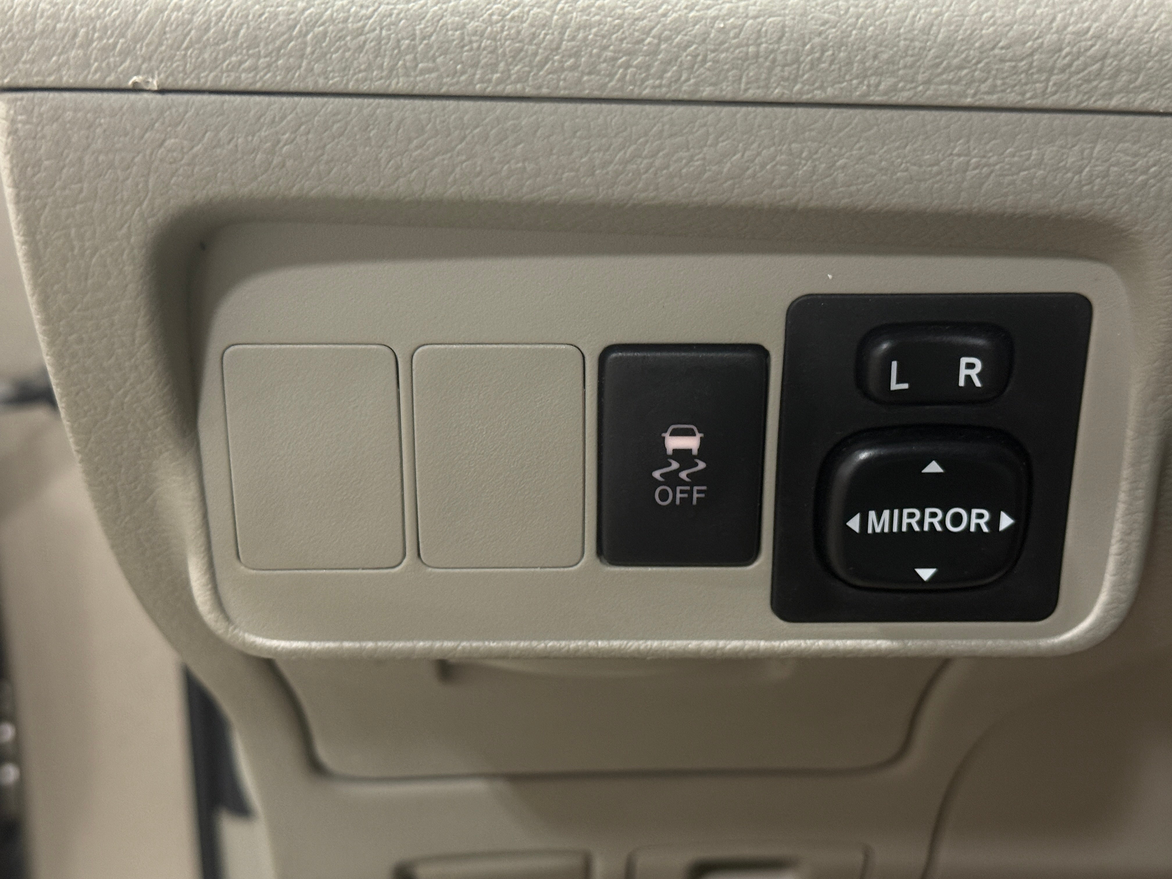 Used 2010 Toyota Corolla Base with VIN 1NXBU4EE2AZ310567 for sale in Pewaukee, WI