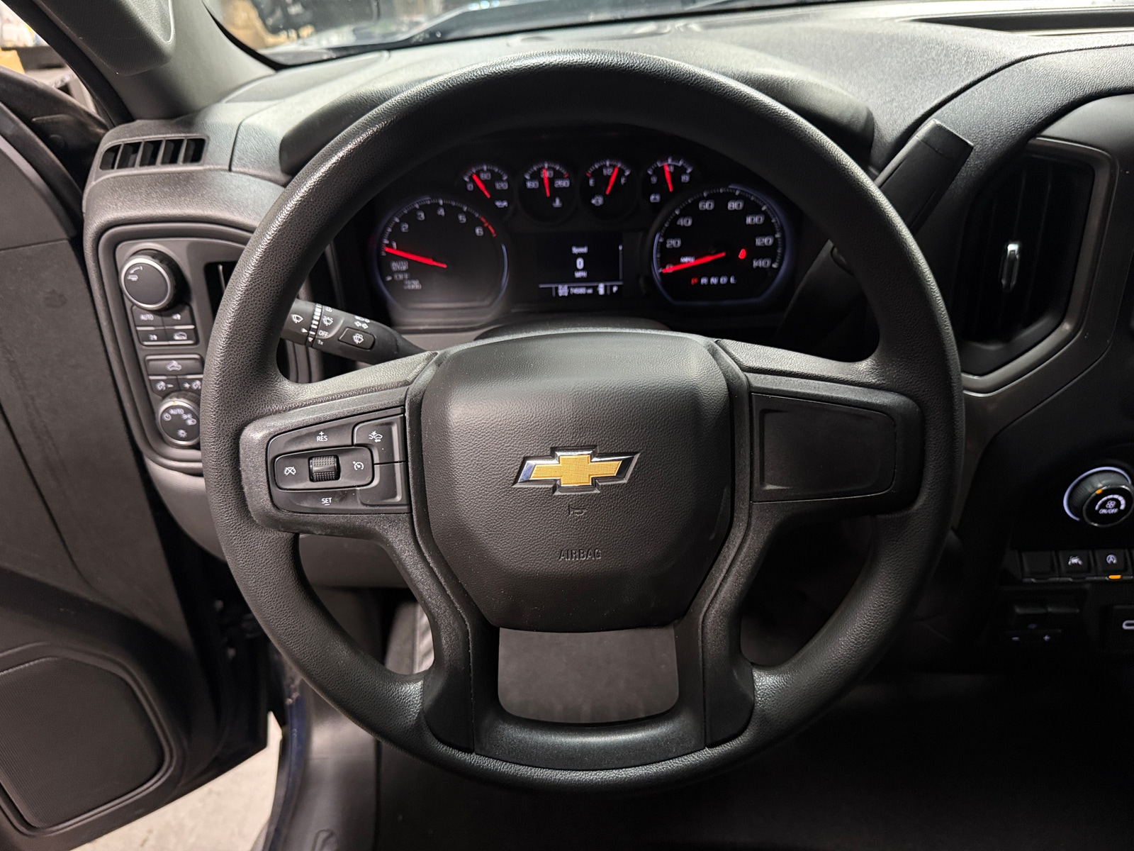 Thumbnail: 2023 Chevrolet Silverado 1500 - 5