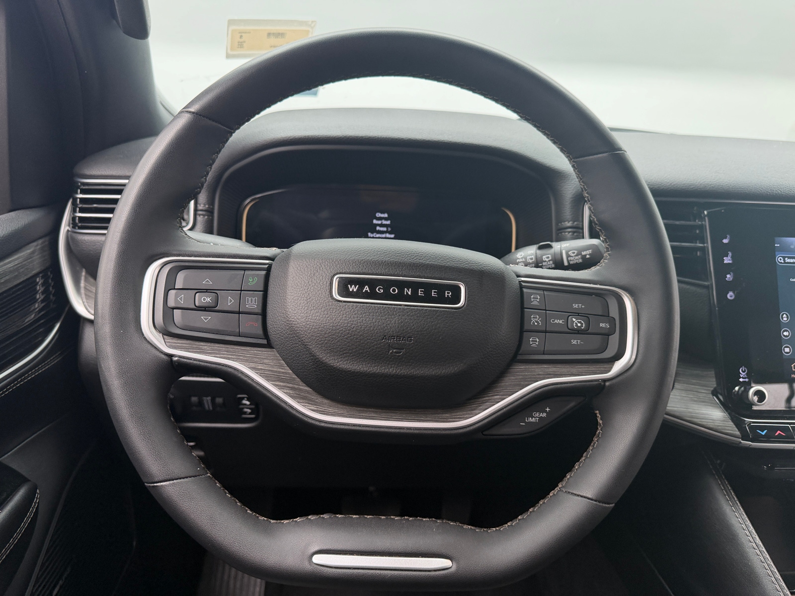 Thumbnail: 2024 Jeep Wagoneer - 4