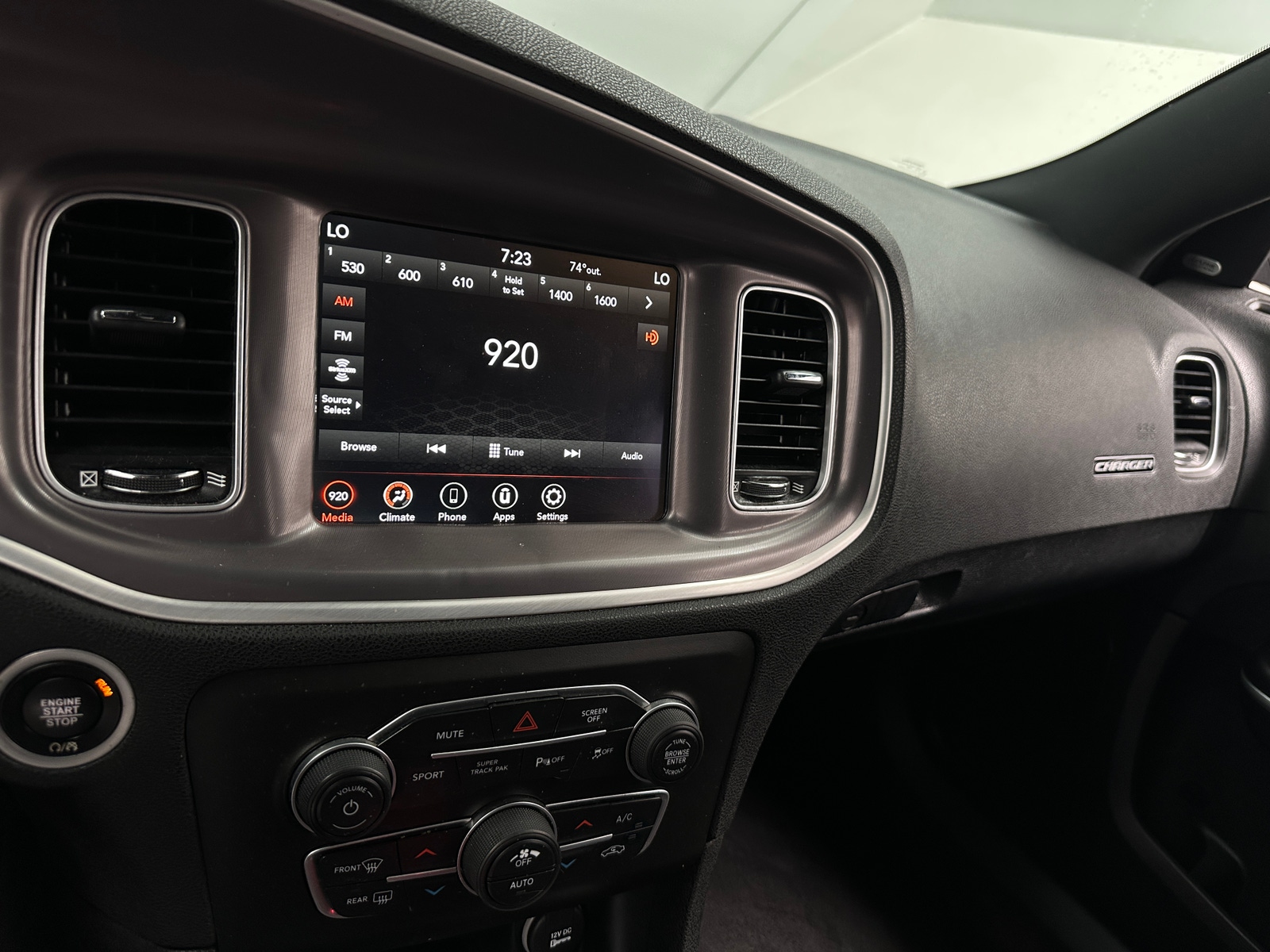 Thumbnail: 2022 Dodge Charger - 4
