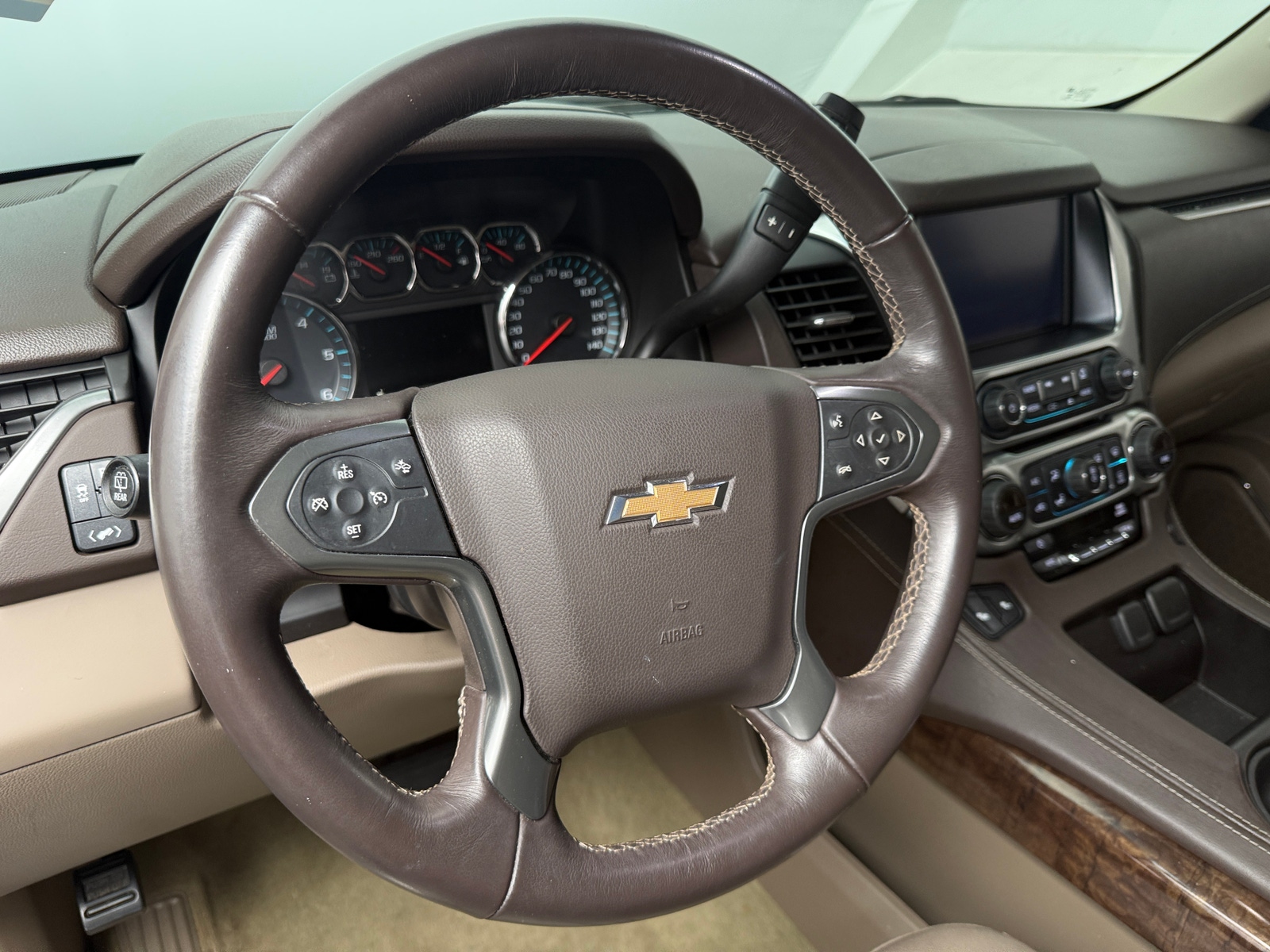 Thumbnail: 2017 Chevrolet Suburban - 4