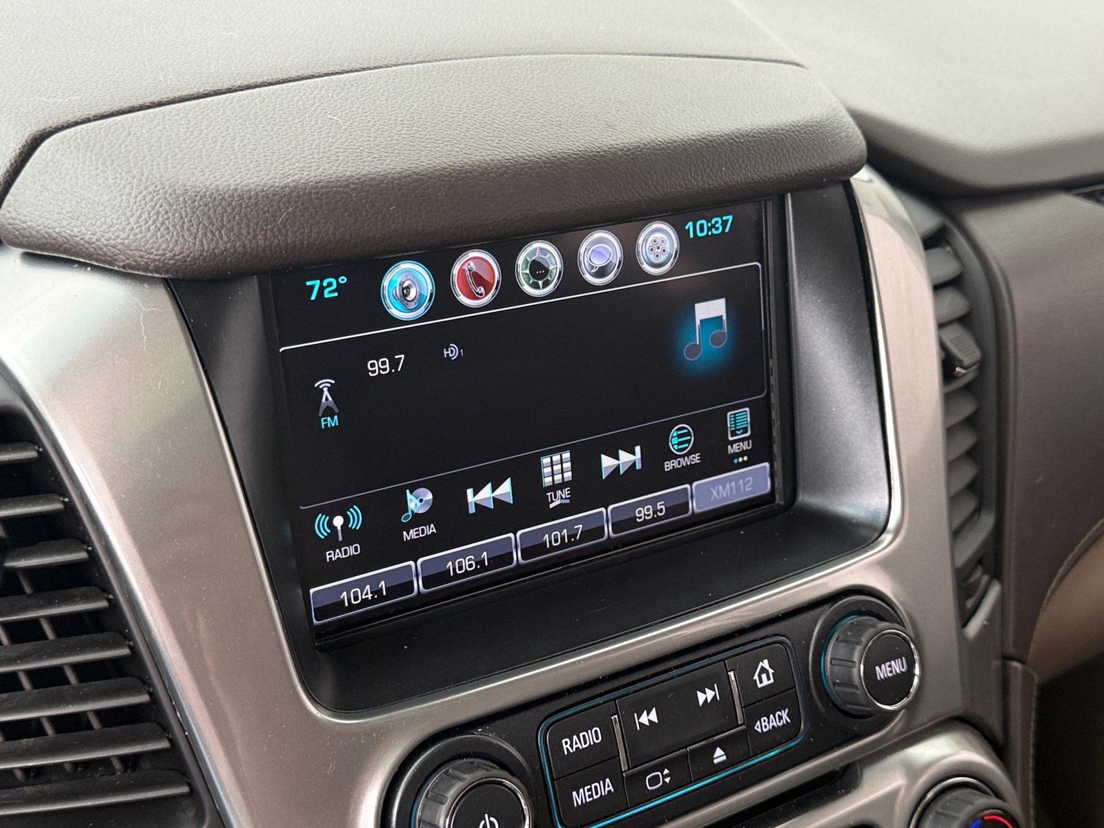 Thumbnail: 2017 Chevrolet Suburban - 3