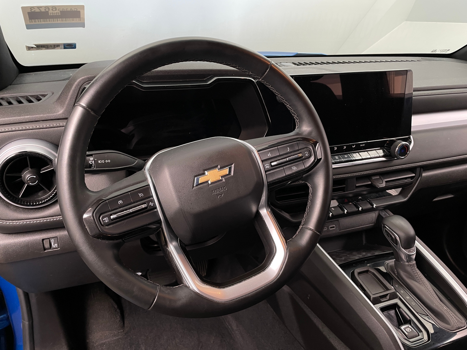 Thumbnail: 2024 Chevrolet Colorado - 5