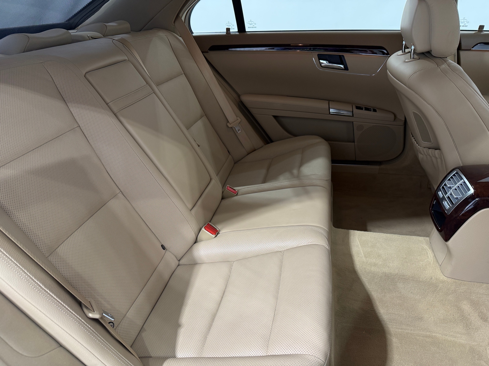 Thumbnail: 2010 Mercedes-Benz S-Class - 6