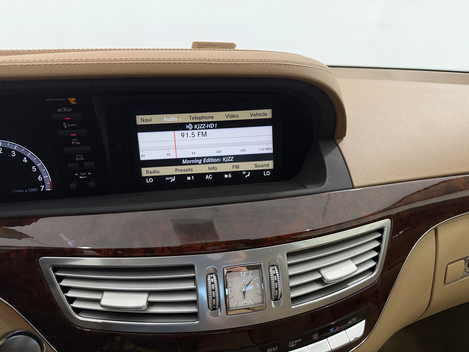 Thumbnail: 2010 Mercedes-Benz S-Class - 4
