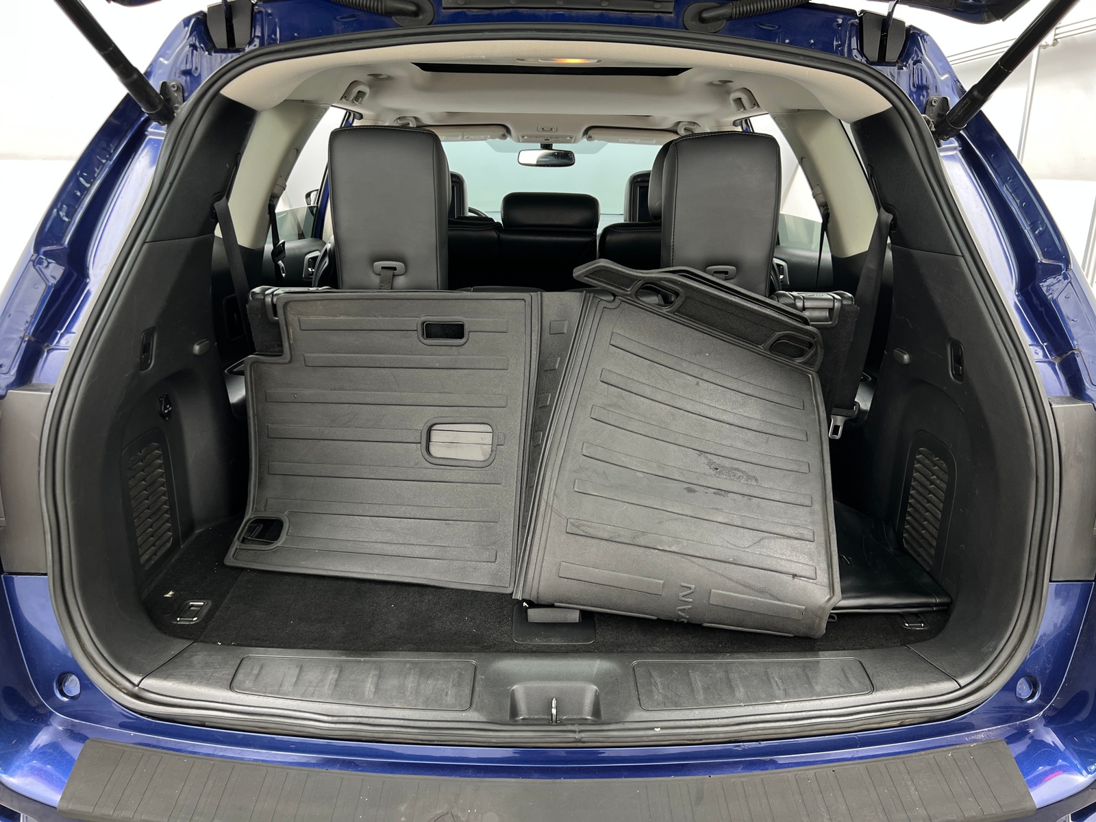 Thumbnail: 2017 Nissan Pathfinder - 6