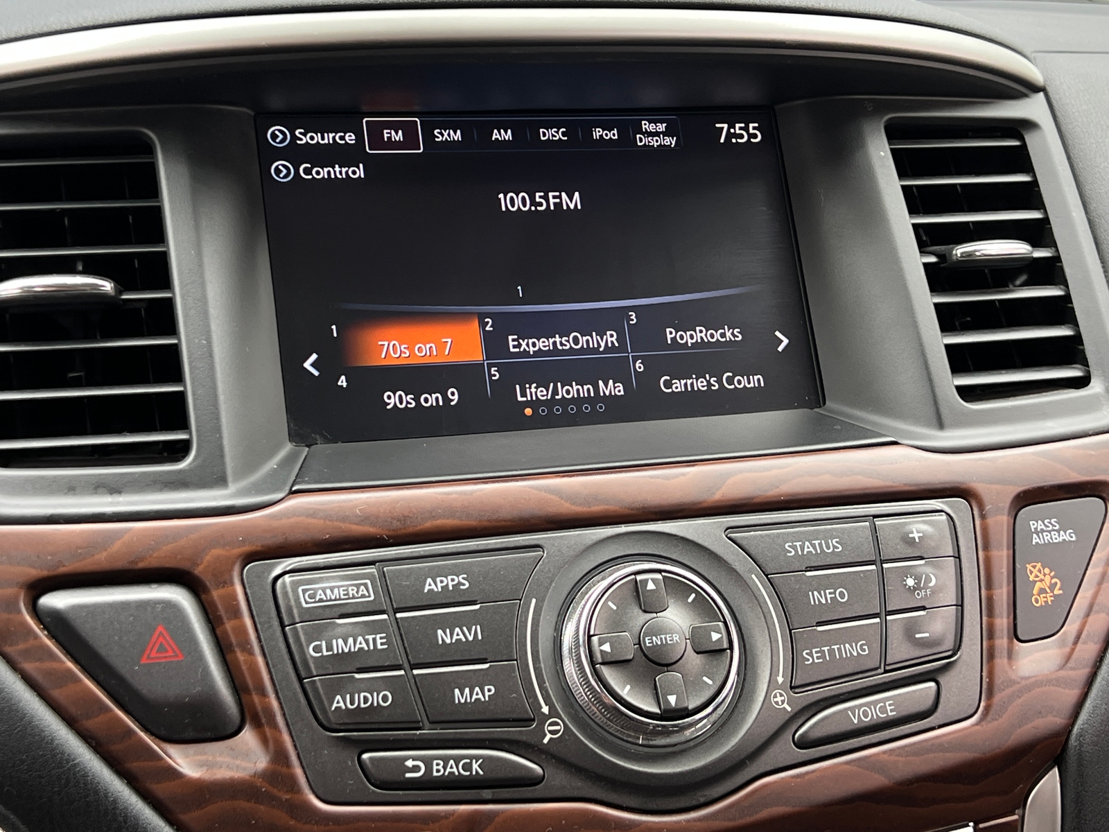 Thumbnail: 2017 Nissan Pathfinder - 3