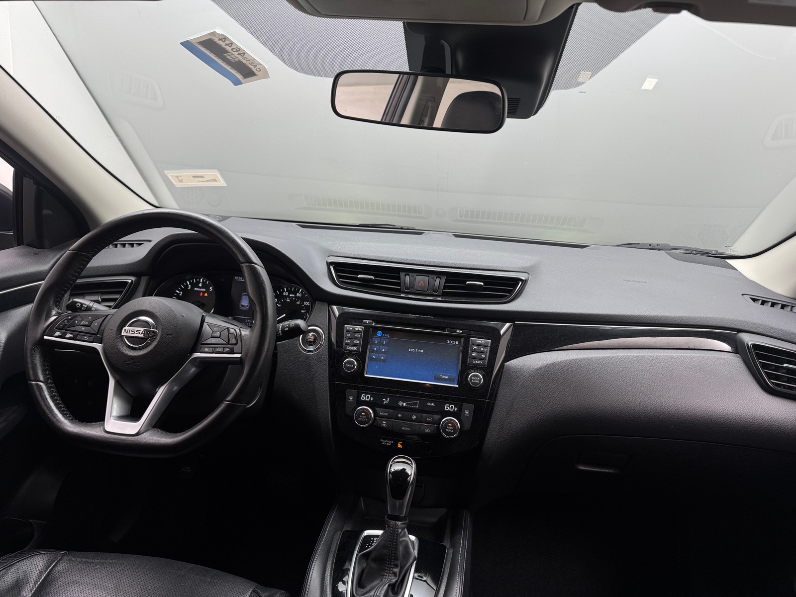 Thumbnail: 2017 Nissan Rogue Sport - 2